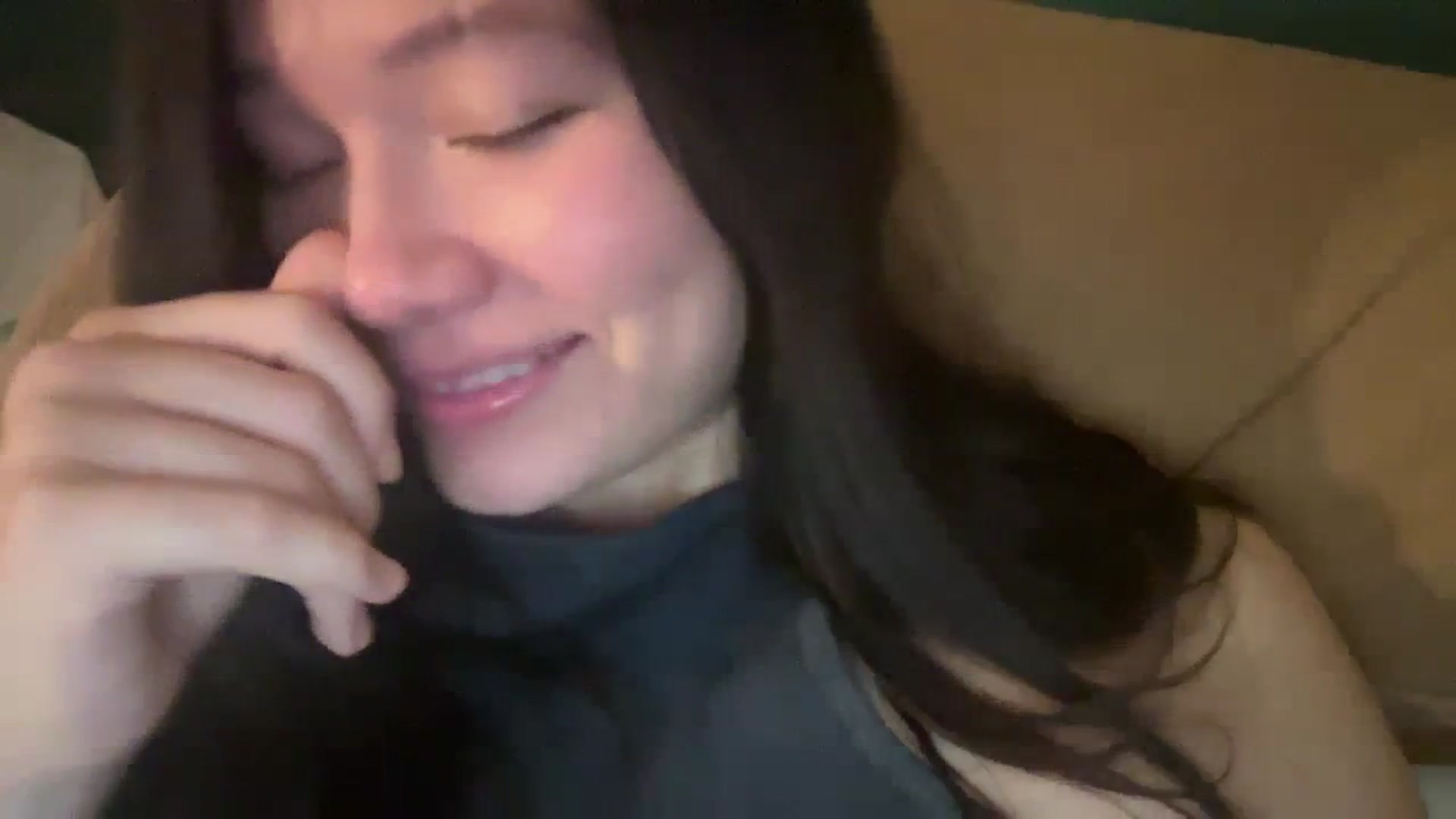 Gallery image thumbnail from imava's myfreecams stream on, 04/06/2024, 10:27 image 16 of 20