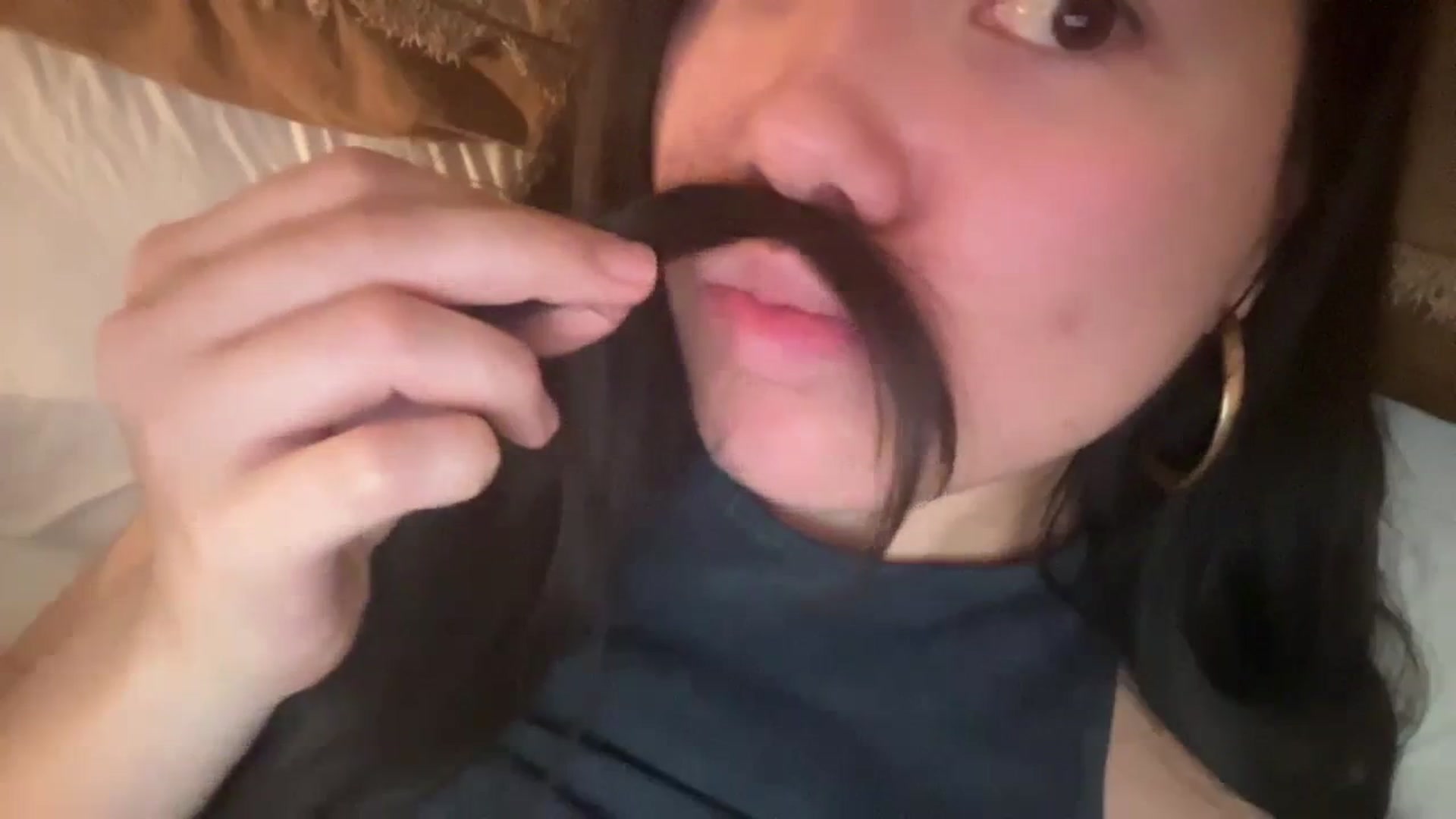 Gallery image thumbnail from imava's myfreecams stream on, 04/06/2024, 10:27 image 10 of 20