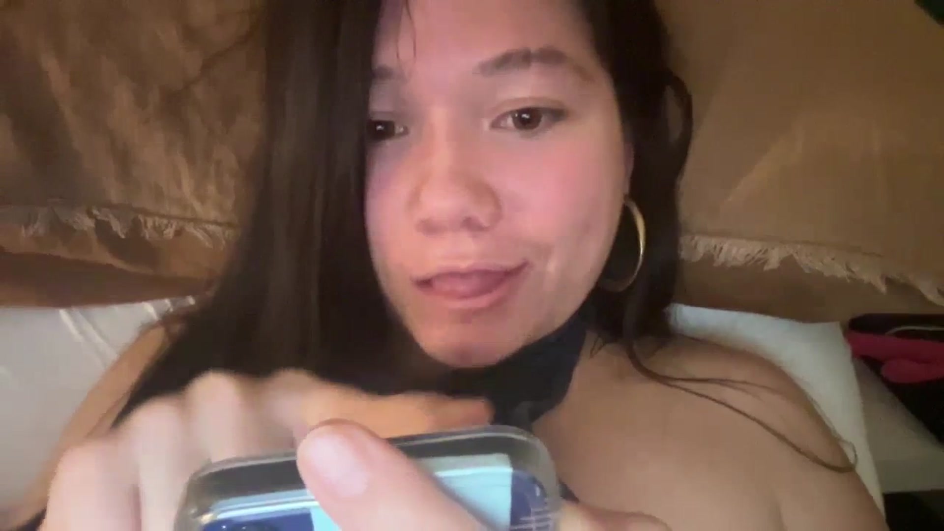 Gallery image thumbnail from imava's myfreecams stream on, 04/06/2024, 10:27 image 13 of 20