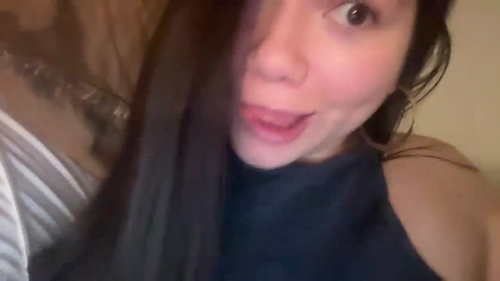 Gallery image thumbnail from imava's myfreecams stream on, 04/06/2024, 10:27 image 14 of 20