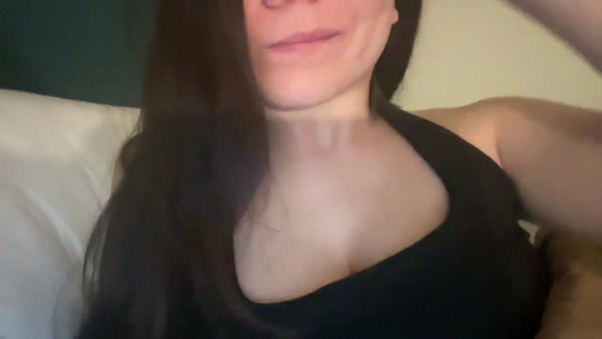 Gallery image thumbnail from imava's myfreecams stream on, 04/07/2024, 09:25 image 10 of 20
