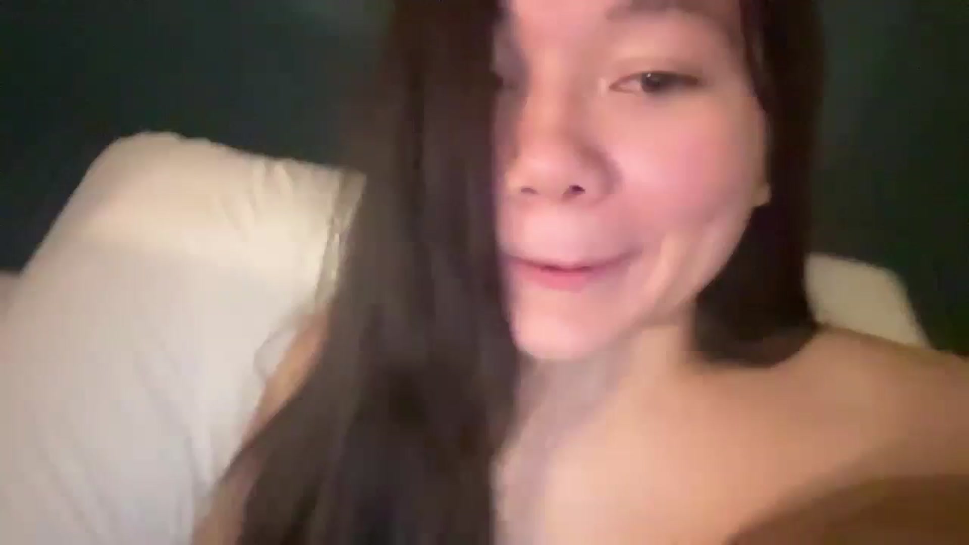 Gallery image thumbnail from imava's myfreecams stream on, 04/07/2024, 09:25 image 18 of 20