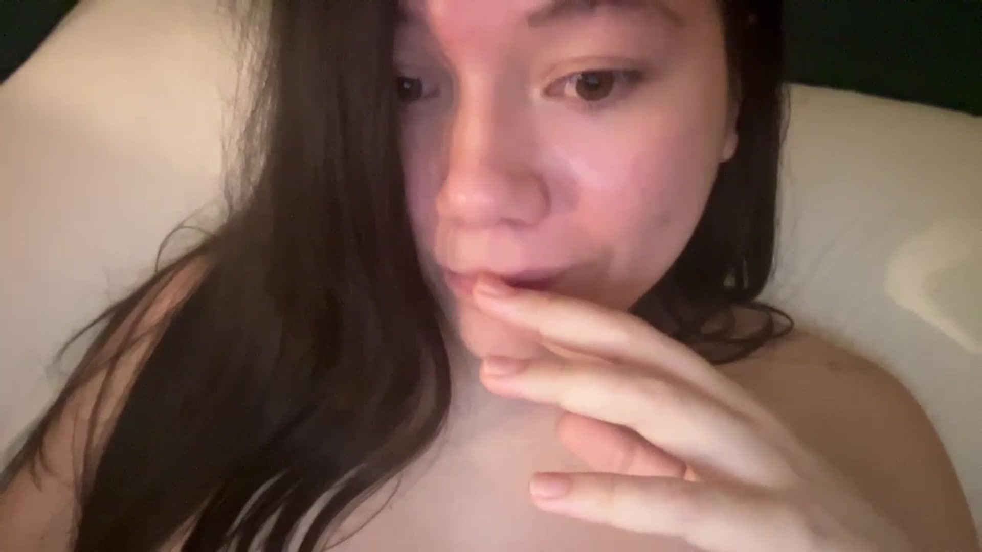 Gallery image thumbnail from imava's myfreecams stream on, 04/07/2024, 09:25 image 20 of 20