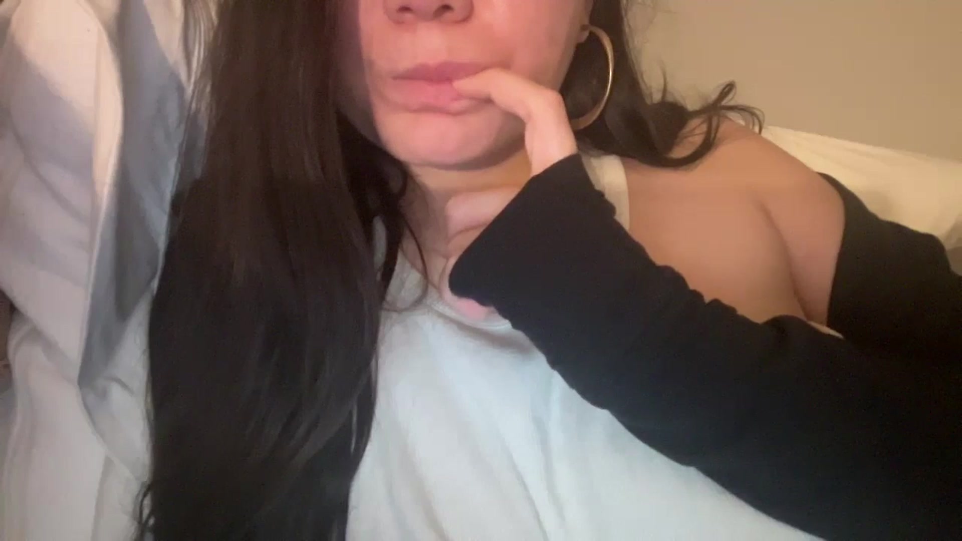 Gallery image thumbnail from imava's myfreecams stream on, 04/08/2024, 08:26 image 5 of 20