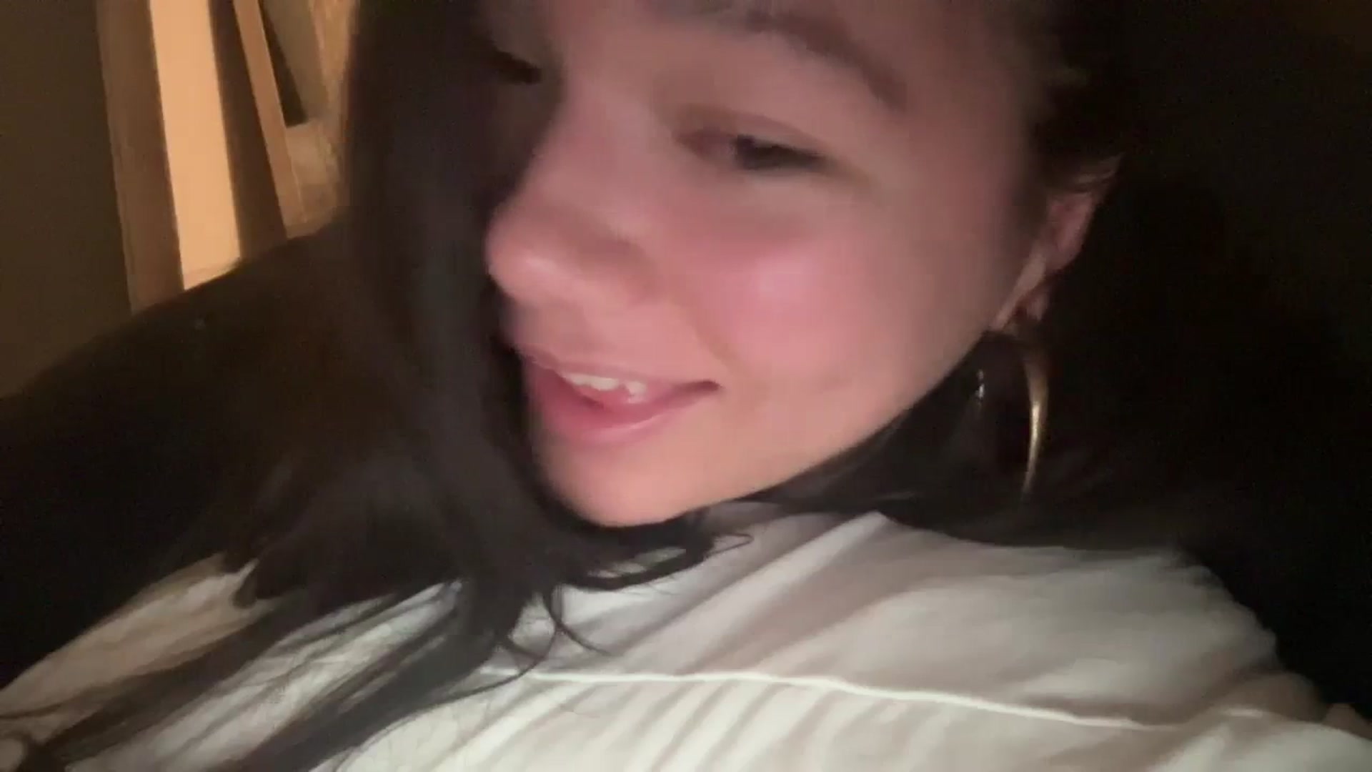 Gallery image thumbnail from imava's myfreecams stream on, 04/08/2024, 10:21 image 15 of 20