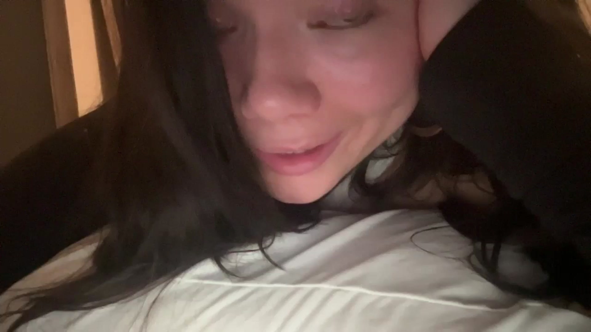 Gallery image thumbnail from imava's myfreecams stream on, 04/08/2024, 10:21 image 17 of 20