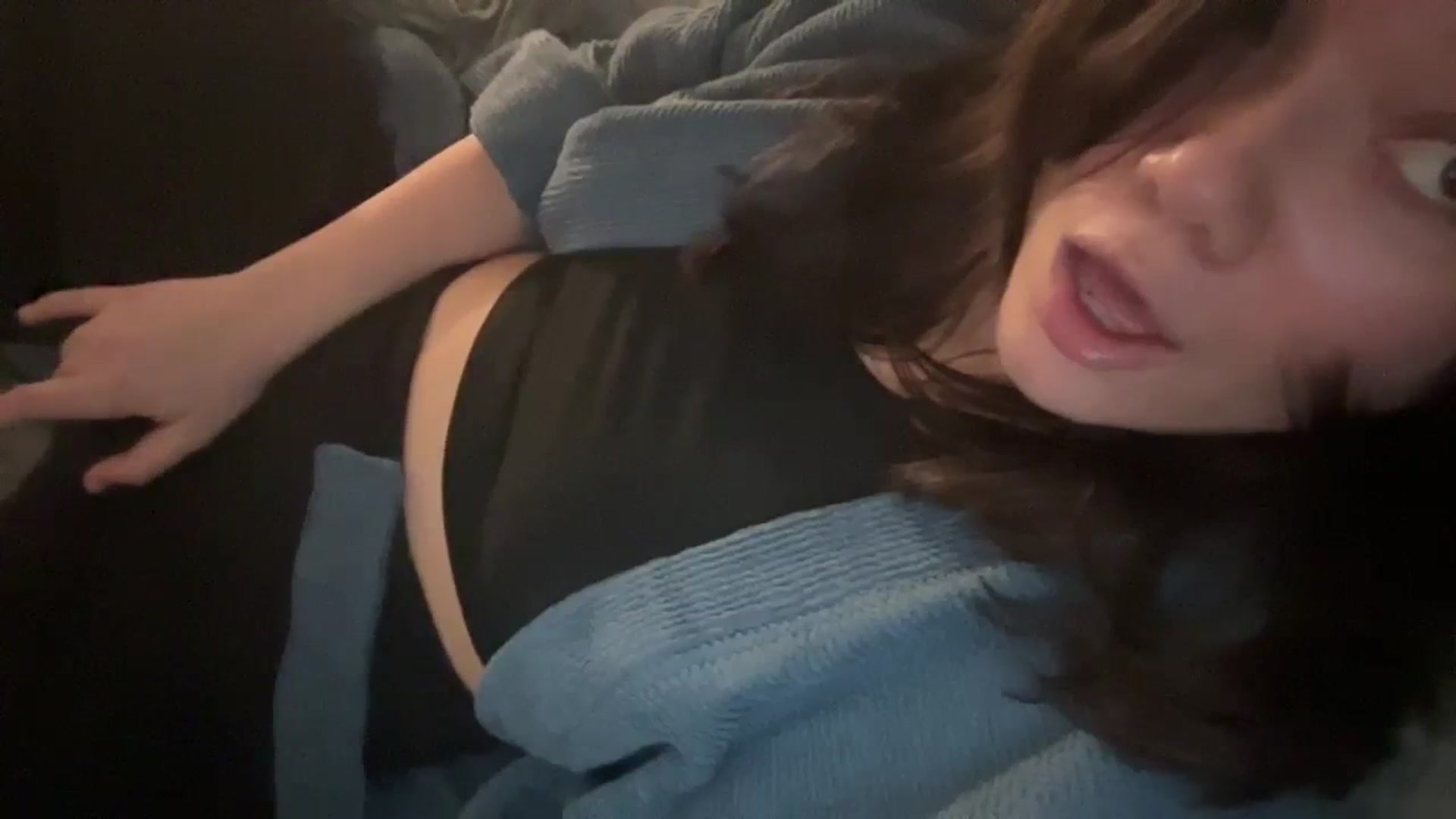 Gallery image thumbnail from imava's myfreecams stream on, 04/11/2024, 06:27 image 15 of 20