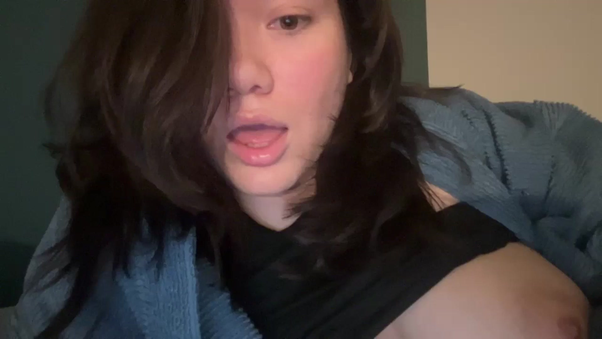 Gallery image thumbnail from imava's myfreecams stream on, 04/11/2024, 09:19 image 15 of 20