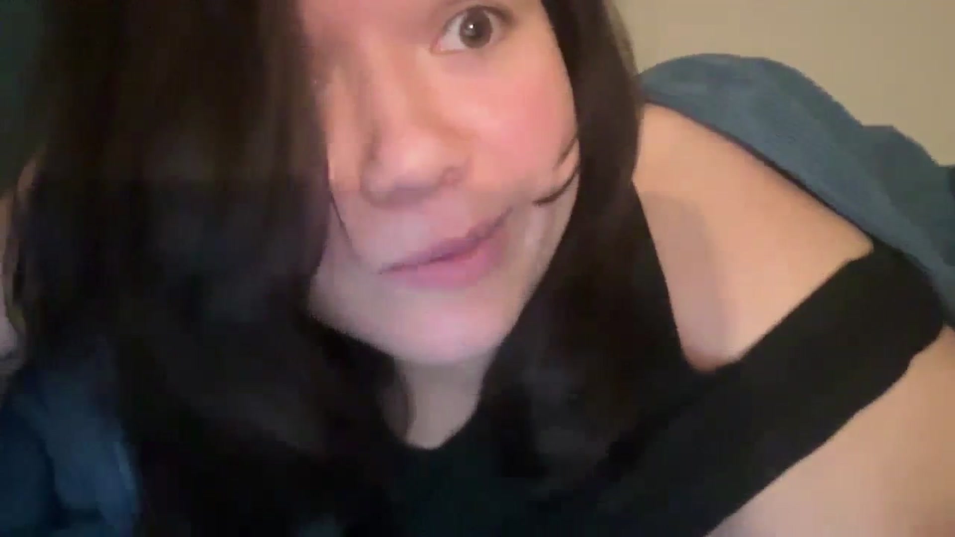 Gallery image thumbnail from imava's myfreecams stream on, 04/11/2024, 09:19 image 17 of 20