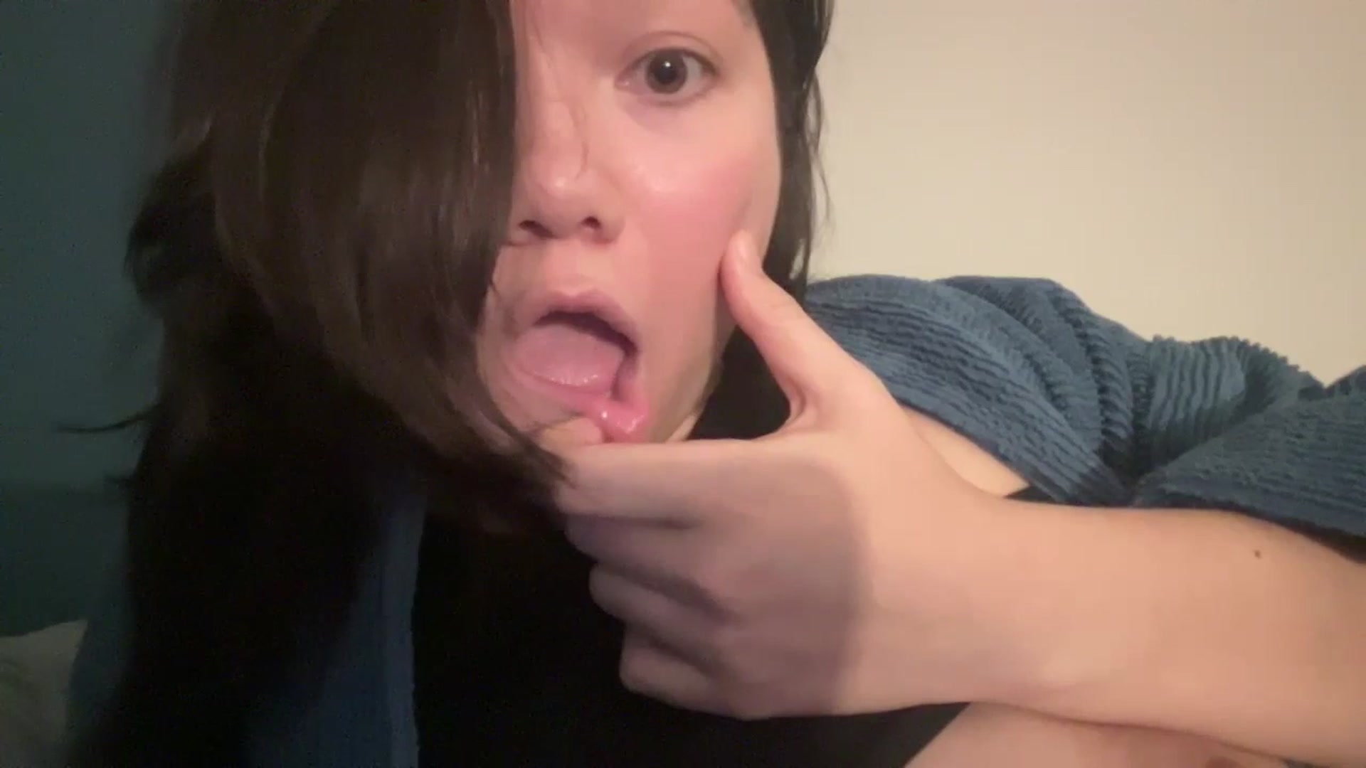 Gallery image thumbnail from imava's myfreecams stream on, 04/11/2024, 09:19 image 13 of 20