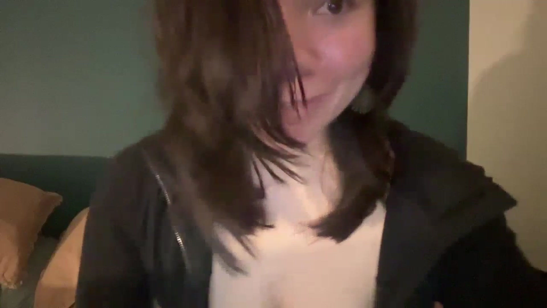 Gallery image thumbnail from imava's myfreecams stream on, 04/12/2024, 08:20 image 3 of 20