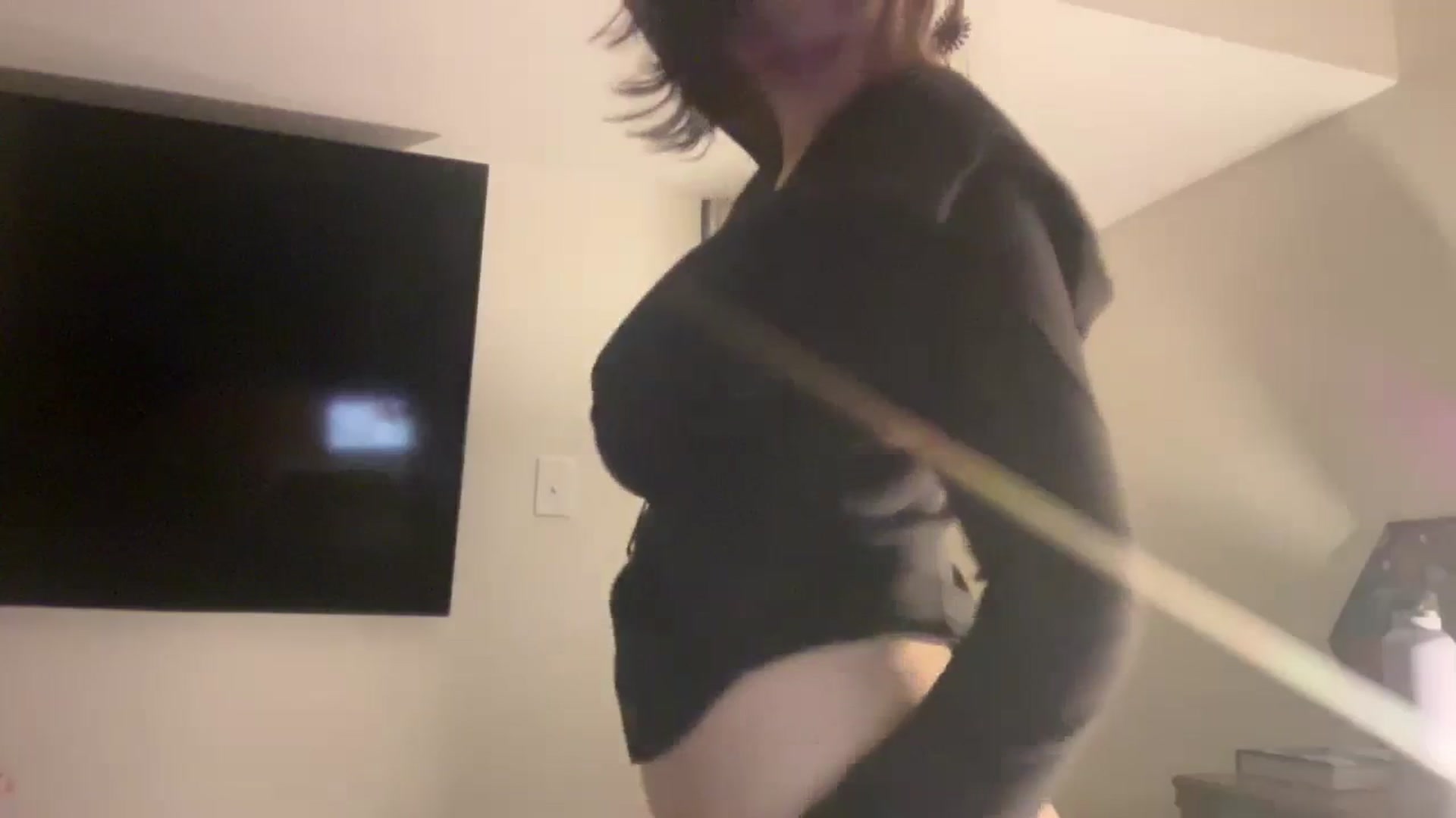 Gallery image thumbnail from imava's myfreecams stream on, 04/12/2024, 08:20 image 9 of 20
