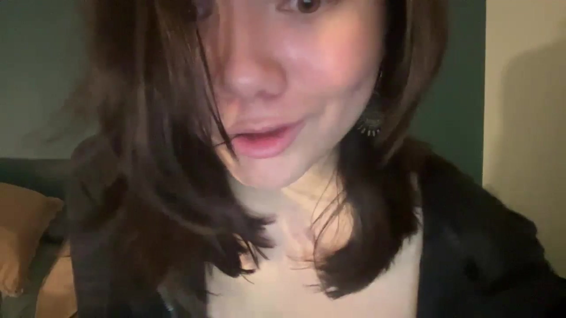 Gallery image thumbnail from imava's myfreecams stream on, 04/12/2024, 08:20 image 4 of 20