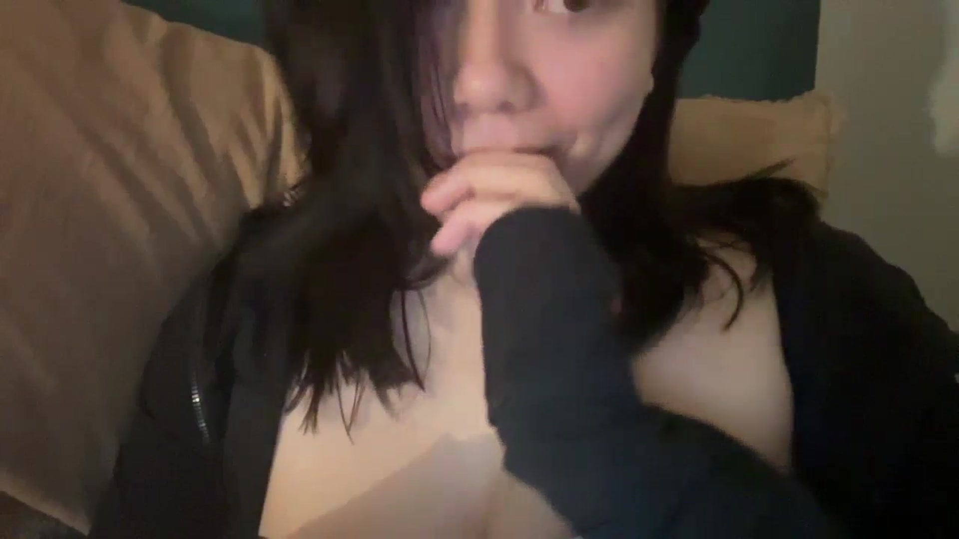Gallery image thumbnail from imava's myfreecams stream on, 04/13/2024, 10:10 image 7 of 20
