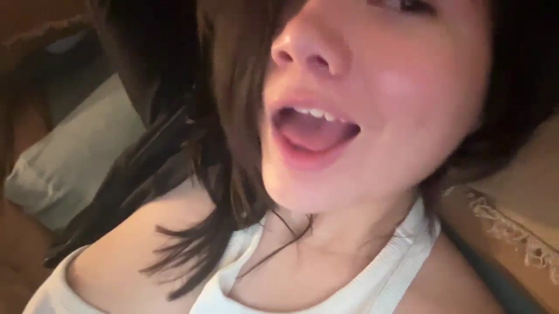 Gallery image thumbnail from imava's myfreecams stream on, 04/14/2024, 08:54 image 6 of 20