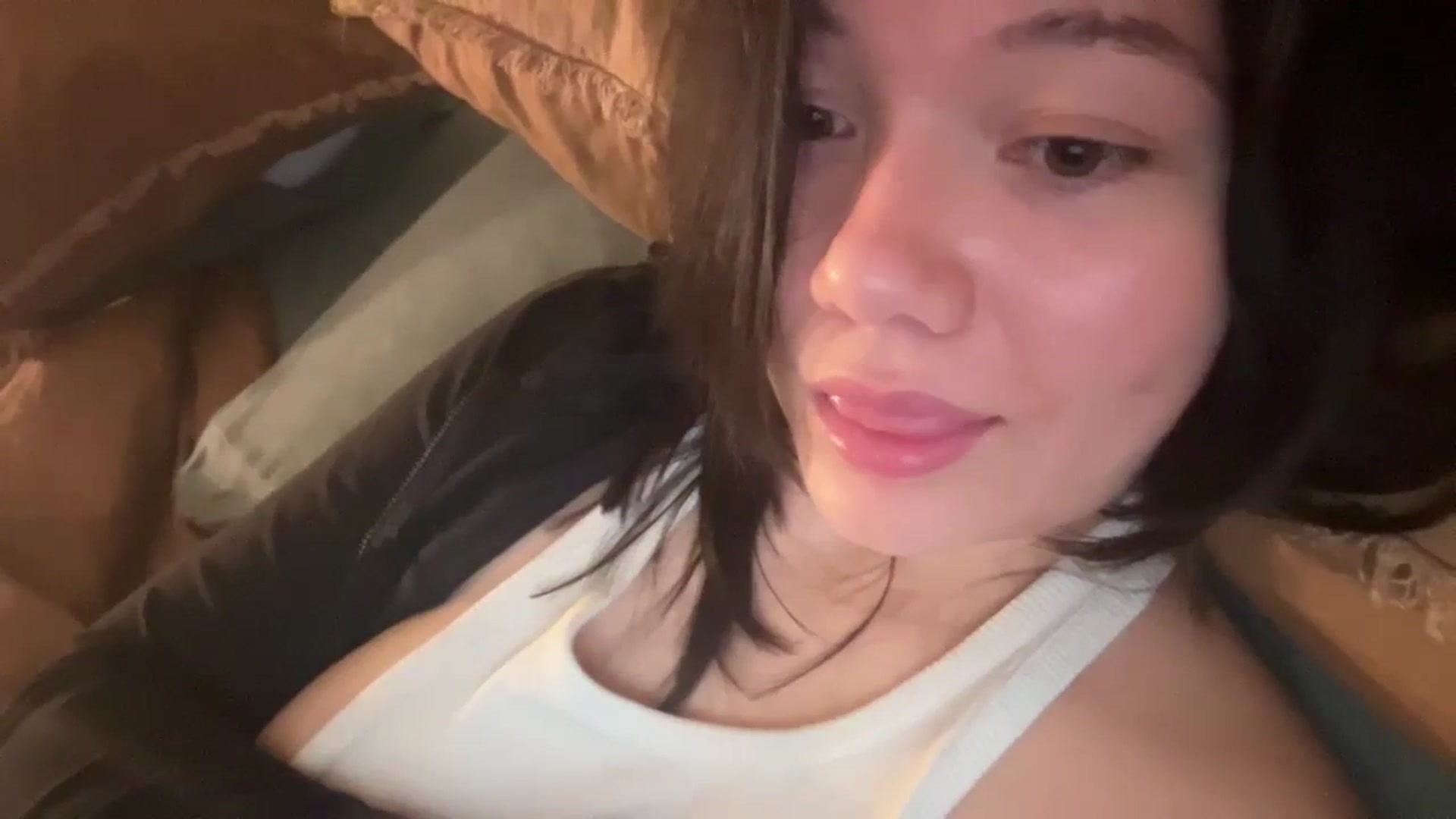Gallery image thumbnail from imava's myfreecams stream on, 04/14/2024, 08:54 image 7 of 20