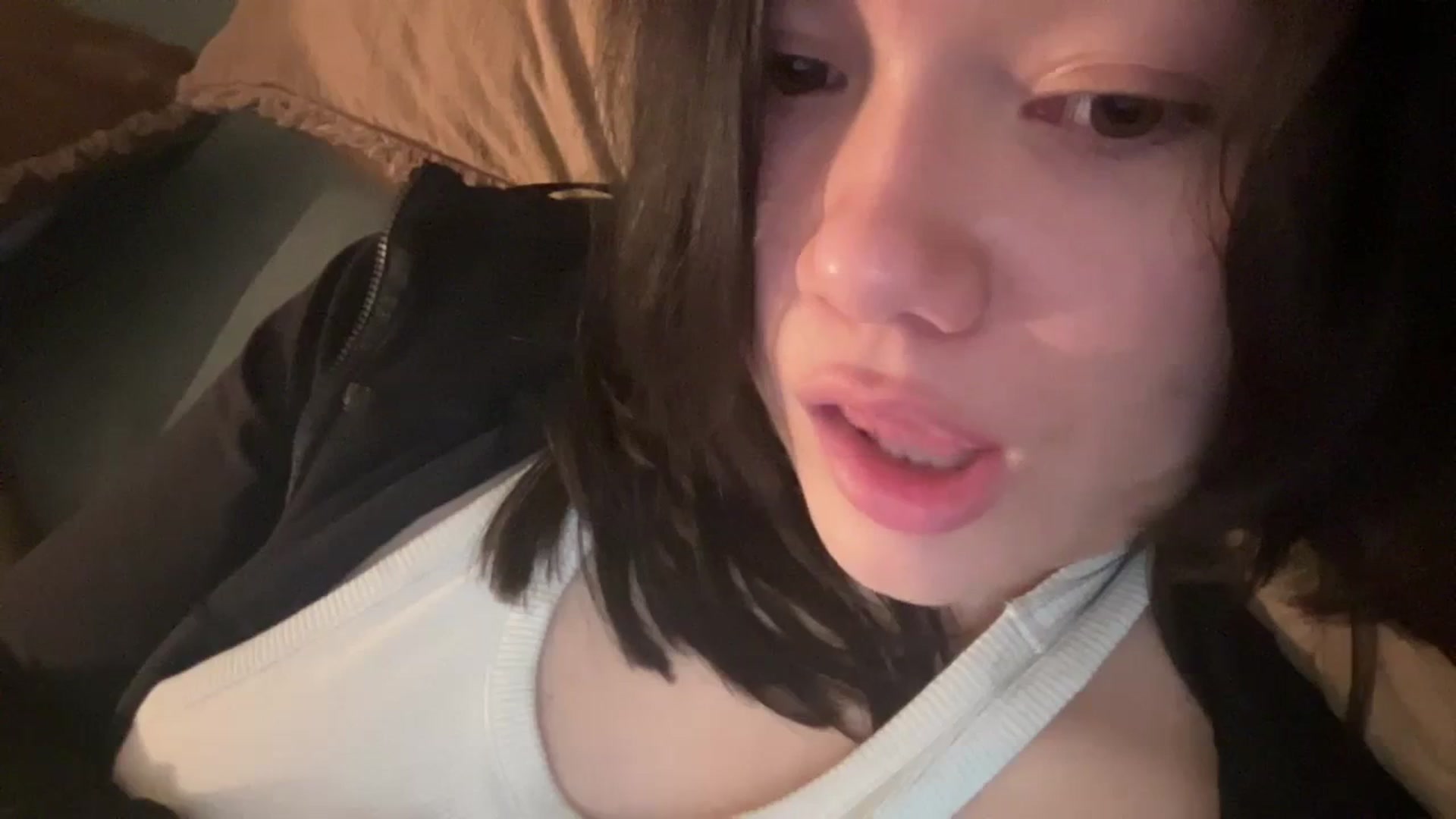Gallery image thumbnail from imava's myfreecams stream on, 04/14/2024, 08:54 image 19 of 20