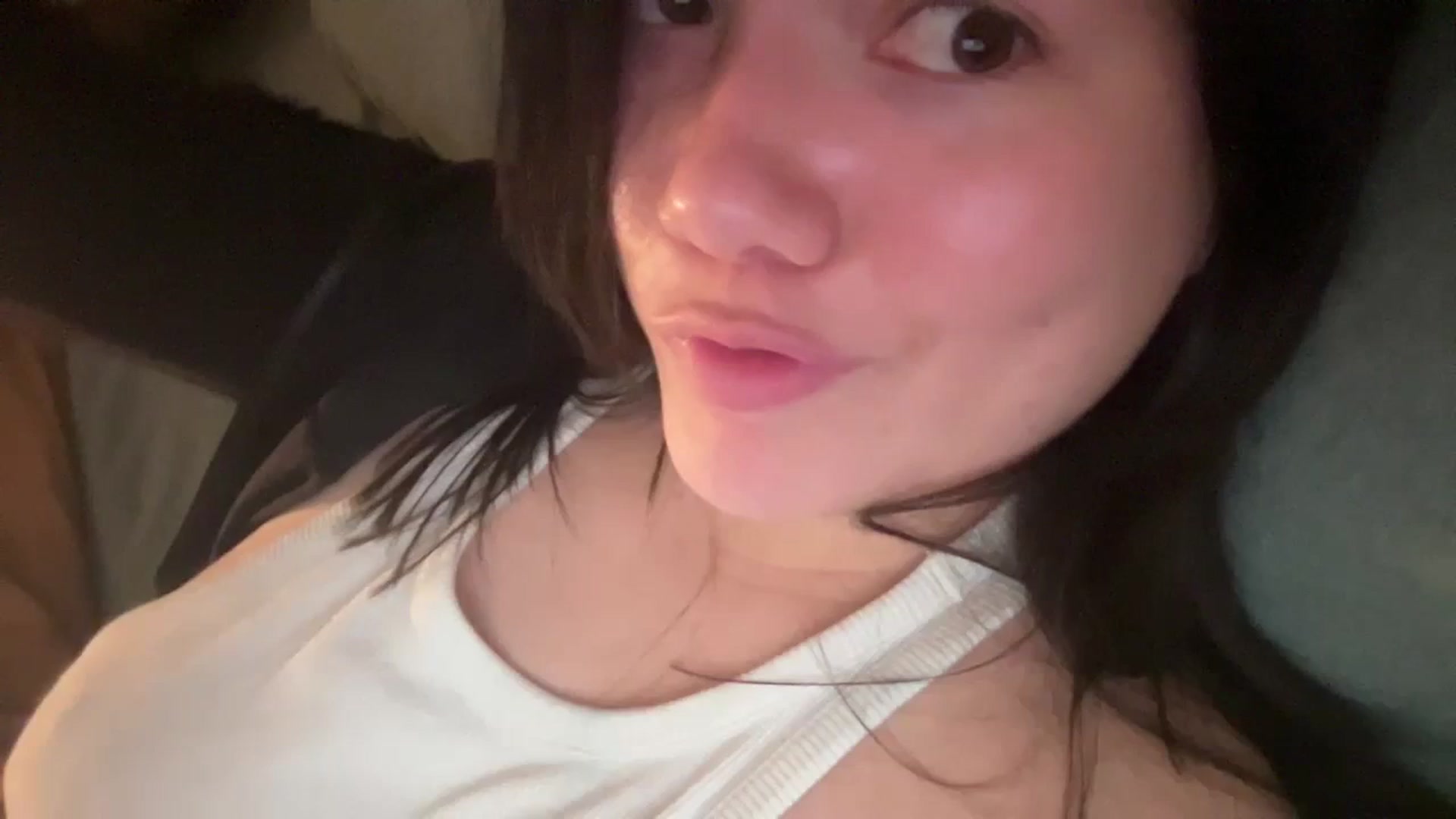 Gallery image thumbnail from imava's myfreecams stream on, 04/14/2024, 10:25 image 15 of 20
