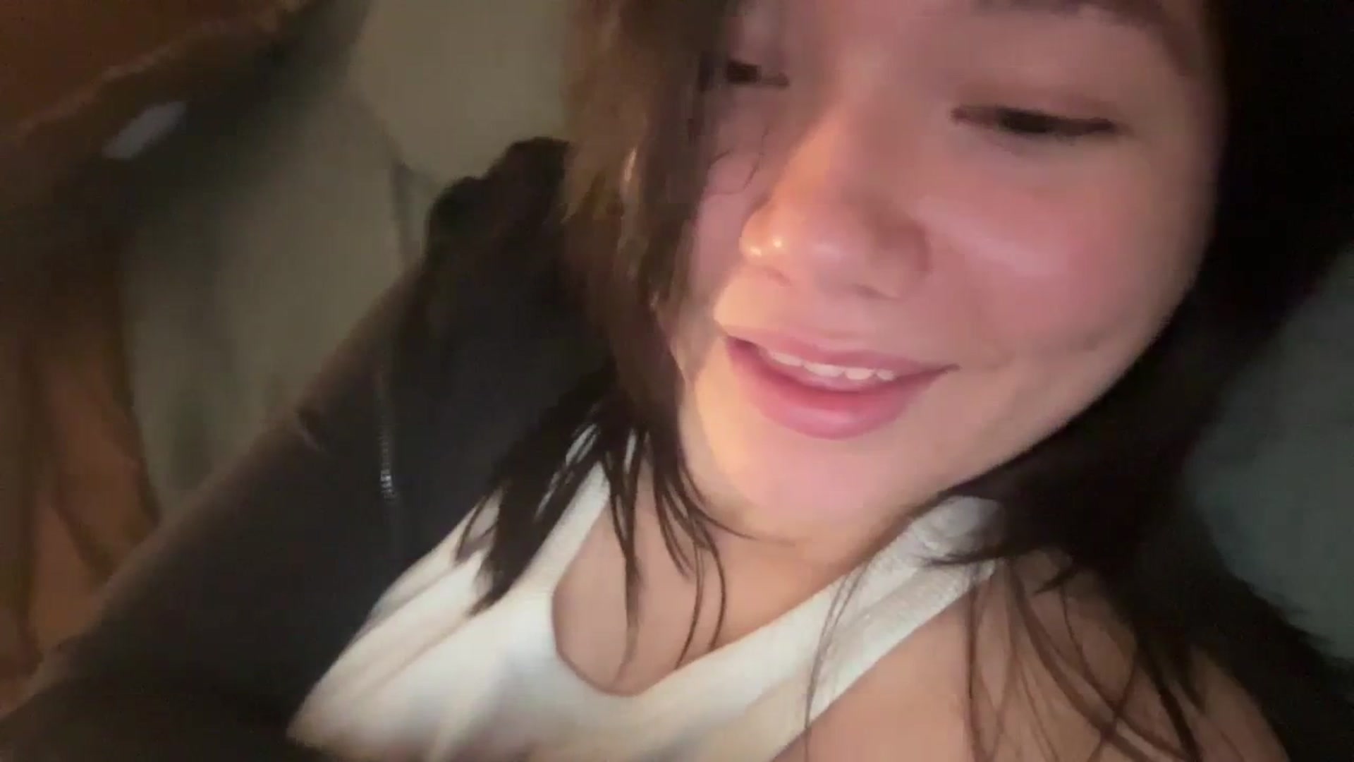 Gallery image thumbnail from imava's myfreecams stream on, 04/14/2024, 10:25 image 7 of 20