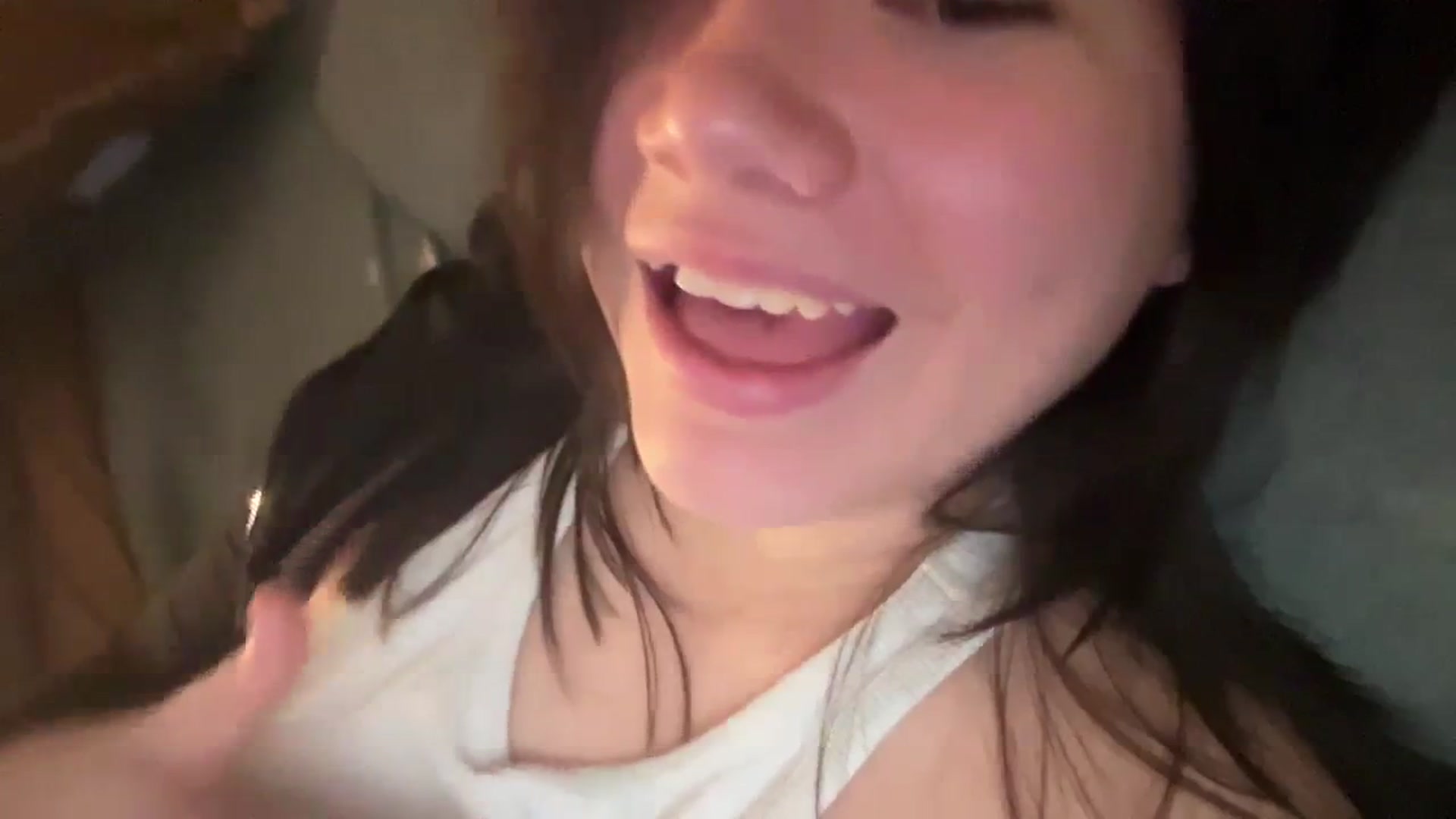 Gallery image thumbnail from imava's myfreecams stream on, 04/14/2024, 10:25 image 9 of 20