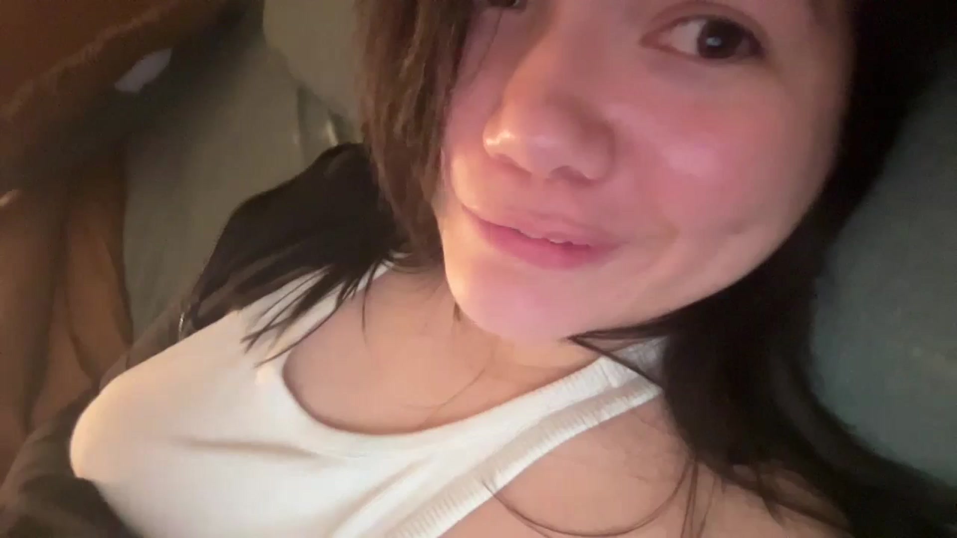 Gallery image thumbnail from imava's myfreecams stream on, 04/14/2024, 10:25 image 16 of 20