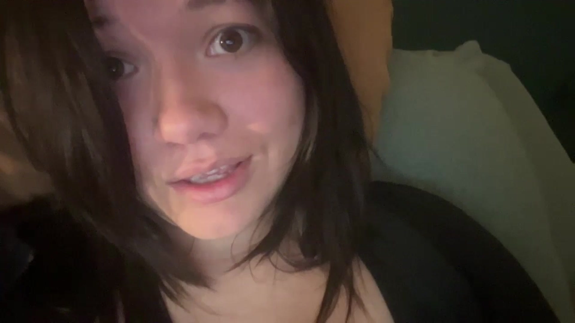 Gallery image thumbnail from imava's myfreecams stream on, 04/24/2024, 22:12 image 19 of 20