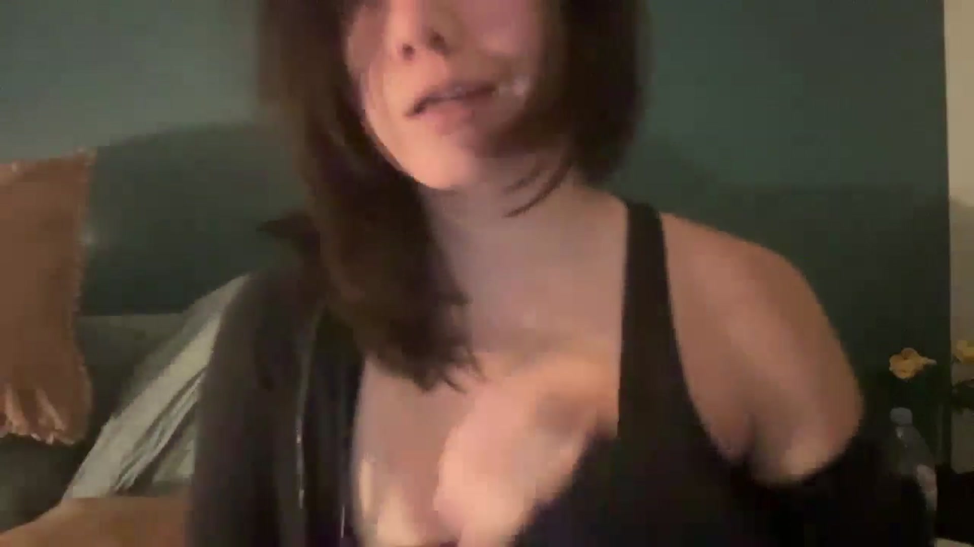 Gallery image thumbnail from imava's myfreecams stream on, 04/24/2024, 22:12 image 2 of 20