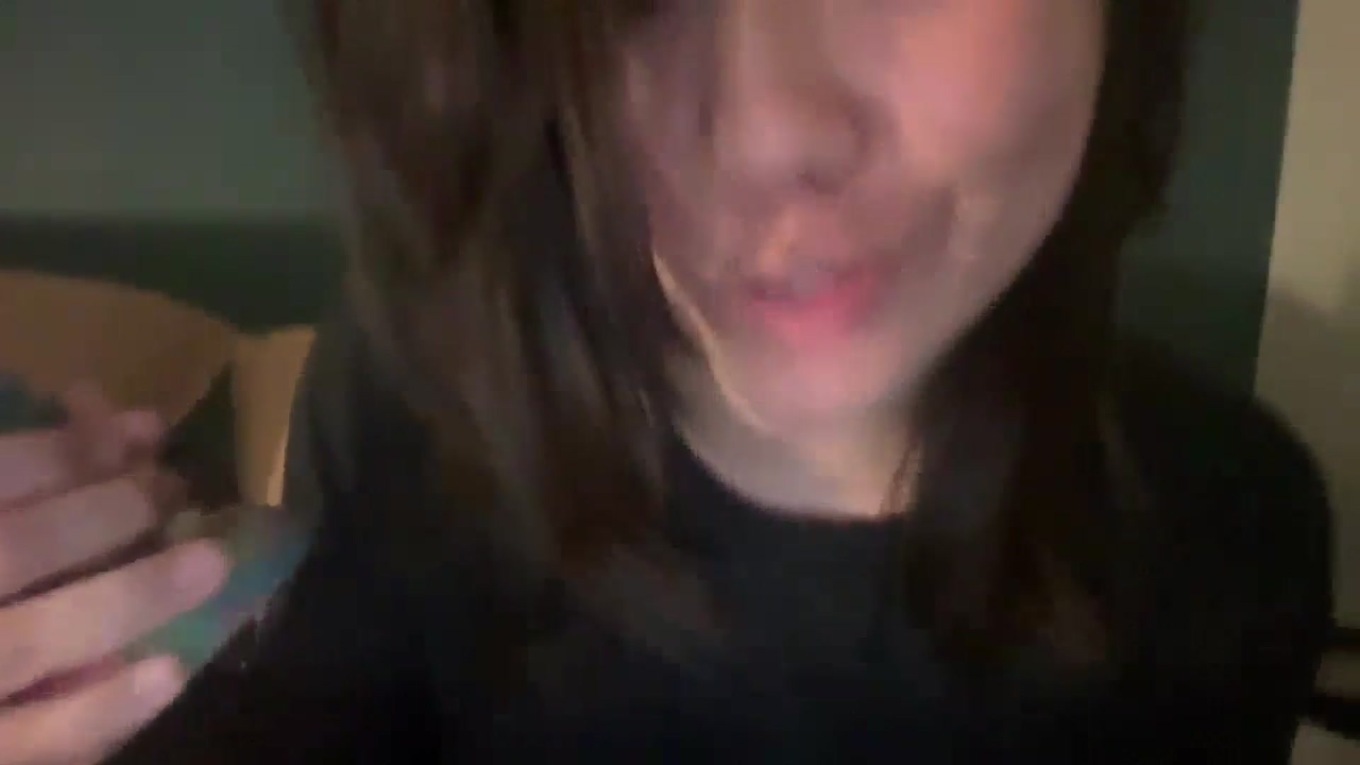 Gallery image thumbnail from imava's myfreecams stream on, 04/25/2024, 07:32 image 16 of 20