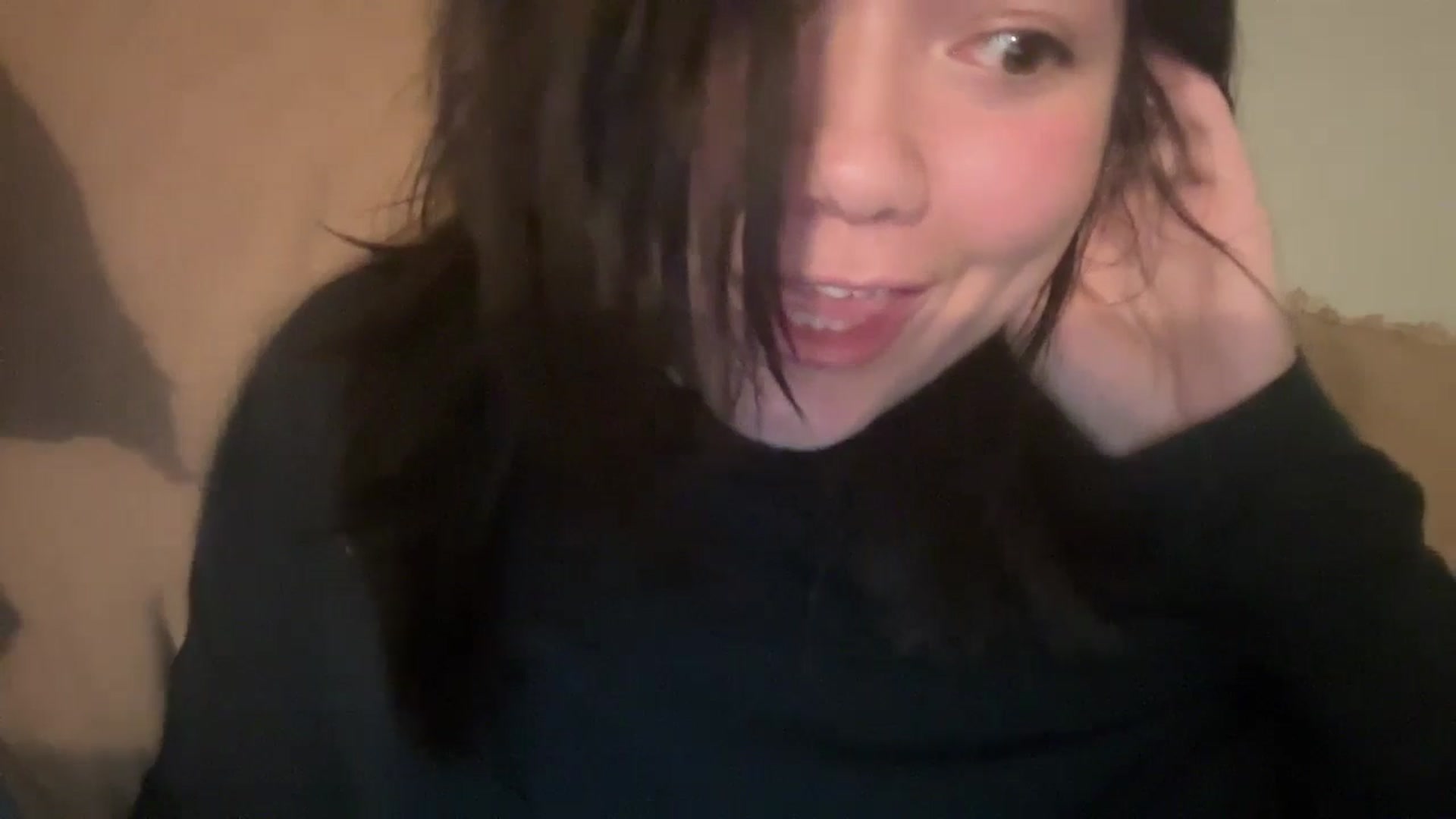 Gallery image thumbnail from imava's myfreecams stream on, 04/25/2024, 07:32 image 6 of 20