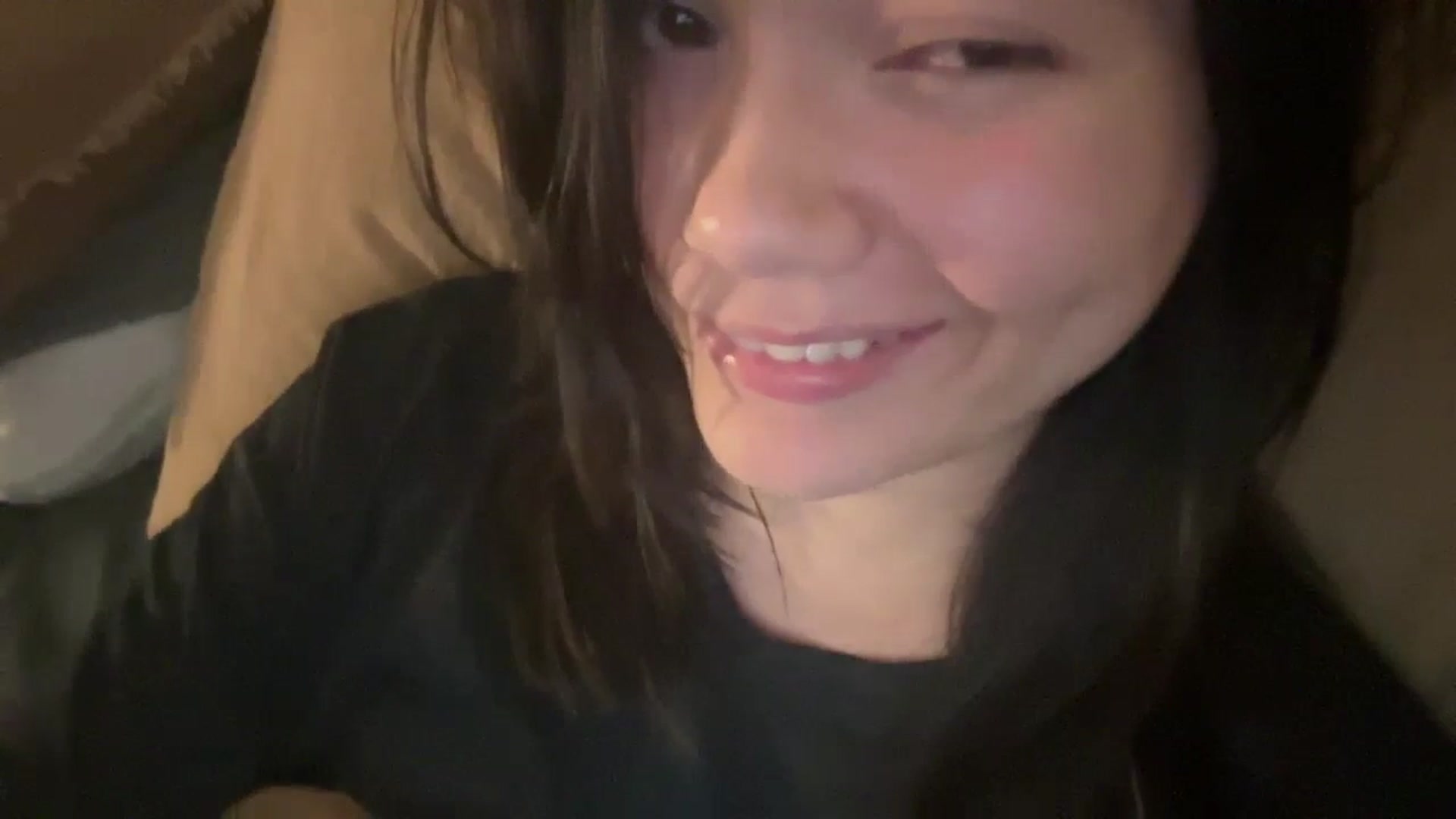 Gallery image thumbnail from imava's myfreecams stream on, 04/25/2024, 07:32 image 18 of 20