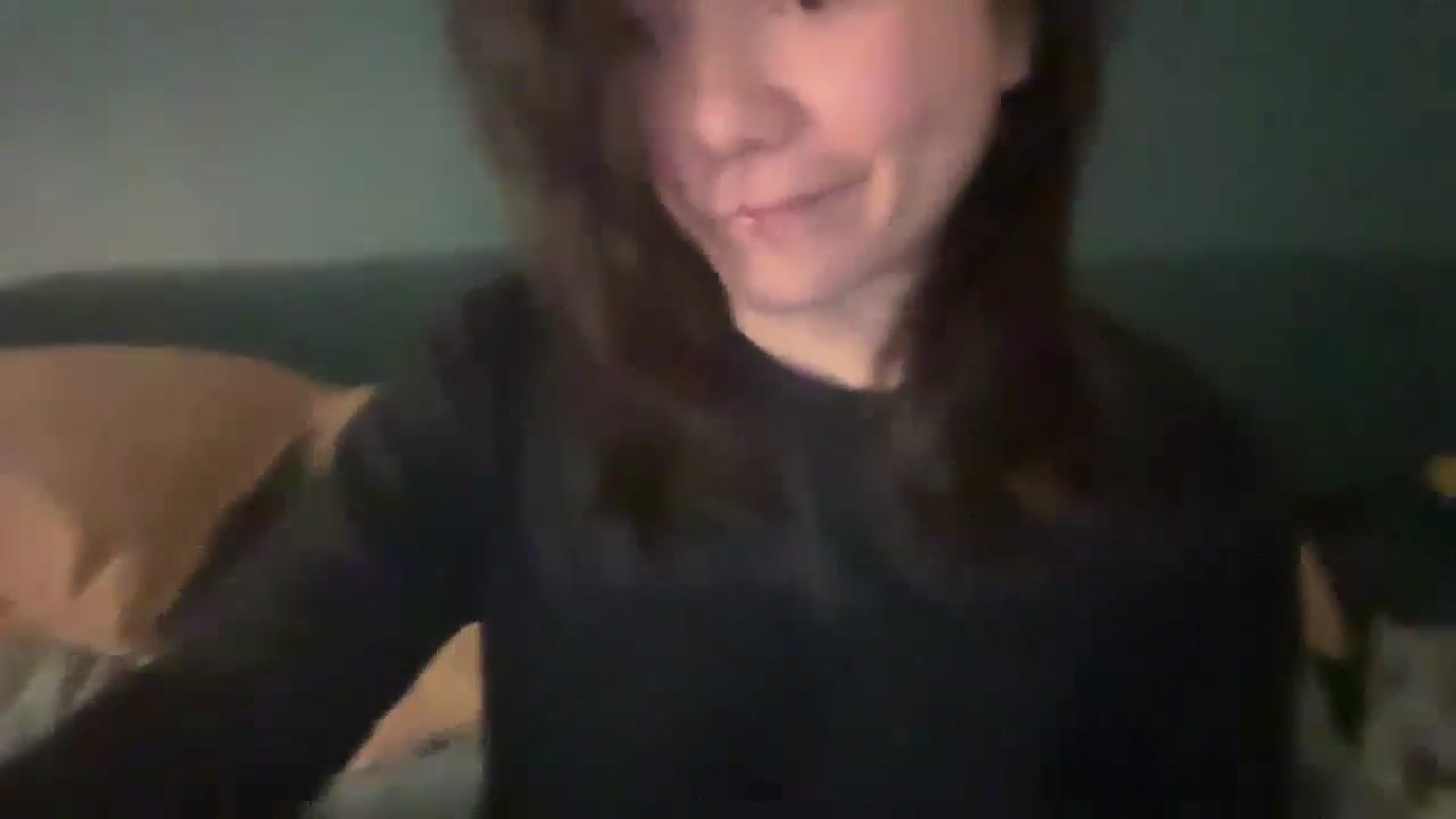 Gallery image thumbnail from imava's myfreecams stream on, 04/25/2024, 07:32 image 15 of 20