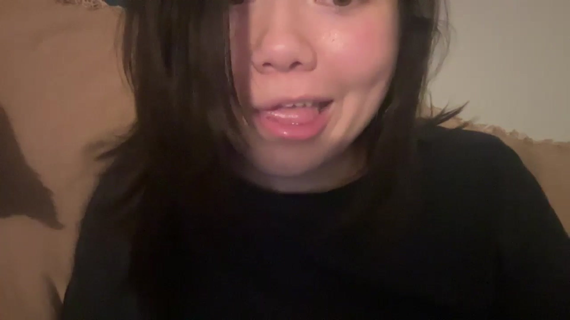 Gallery image thumbnail from imava's myfreecams stream on, 04/25/2024, 07:32 image 5 of 20