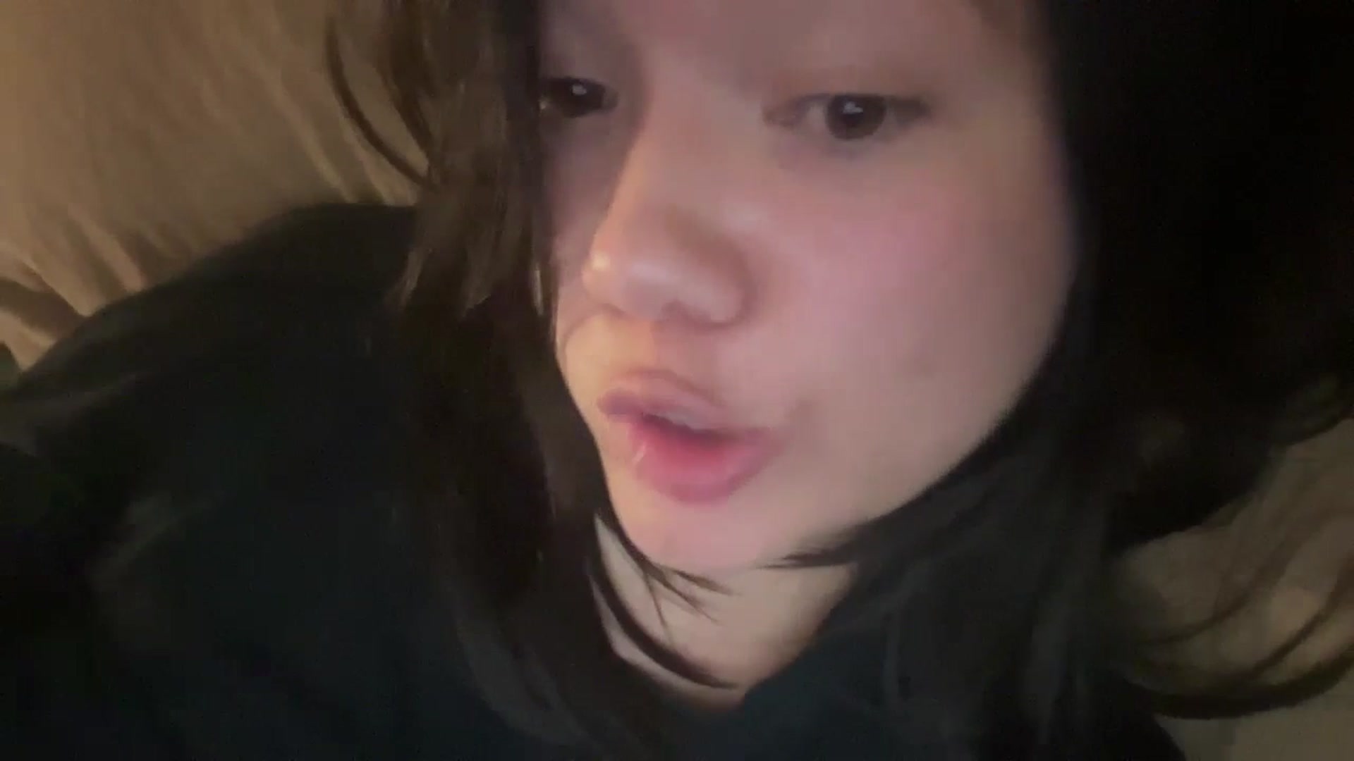 Gallery image thumbnail from imava's myfreecams stream on, 04/25/2024, 07:32 image 13 of 20