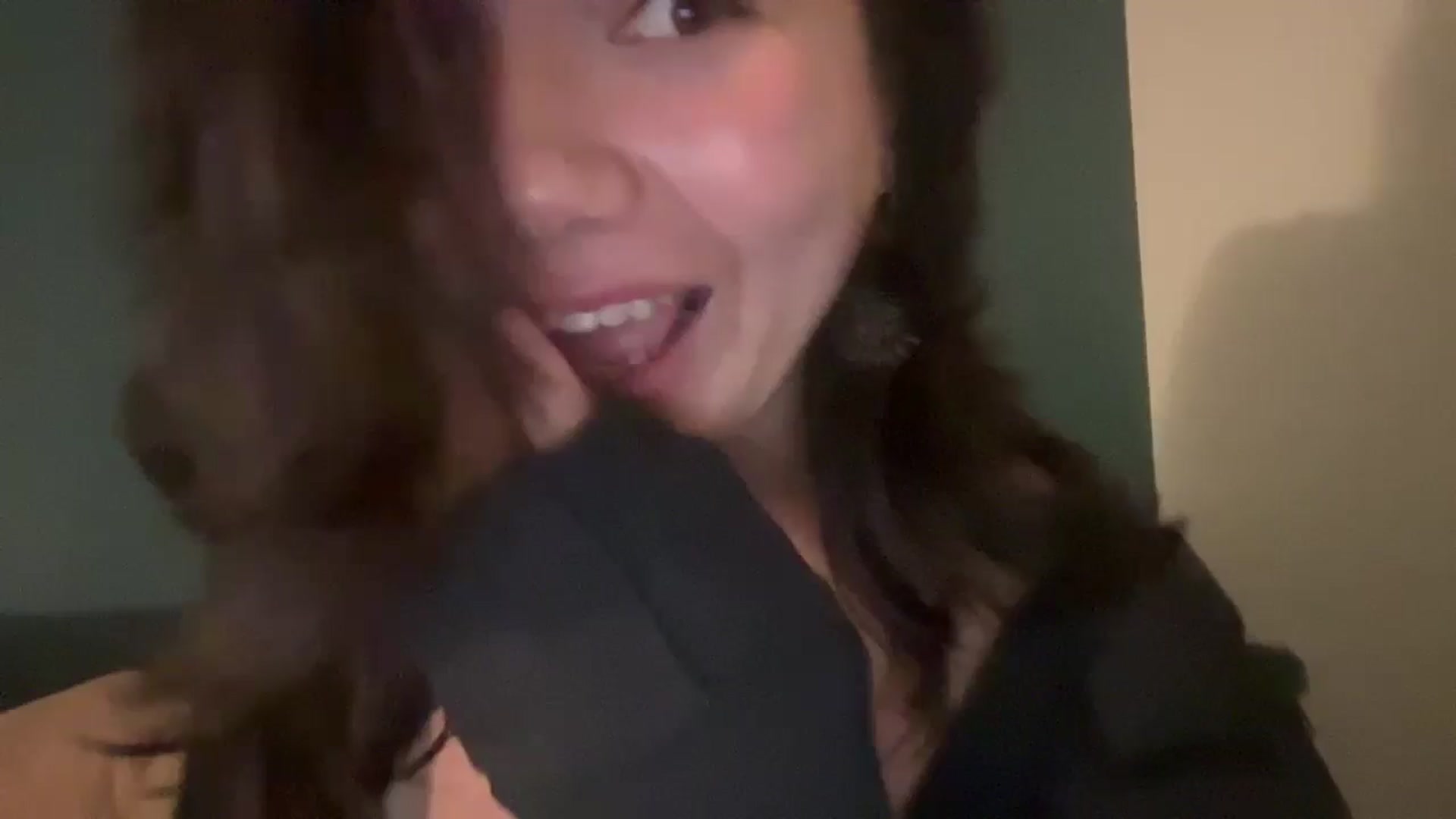 Gallery image thumbnail from imava's myfreecams stream on, 04/26/2024, 19:53 image 7 of 20