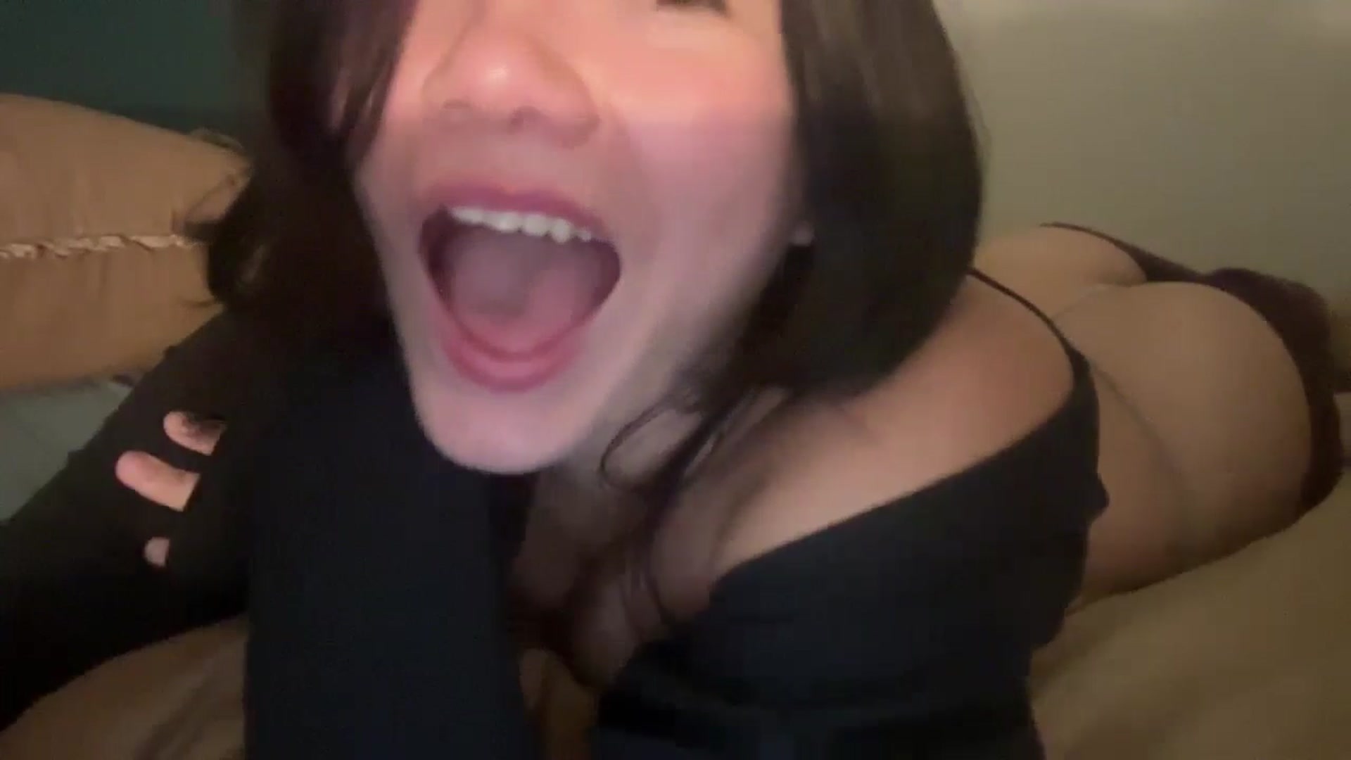 Gallery image thumbnail from imava's myfreecams stream on, 04/26/2024, 22:45 image 20 of 20