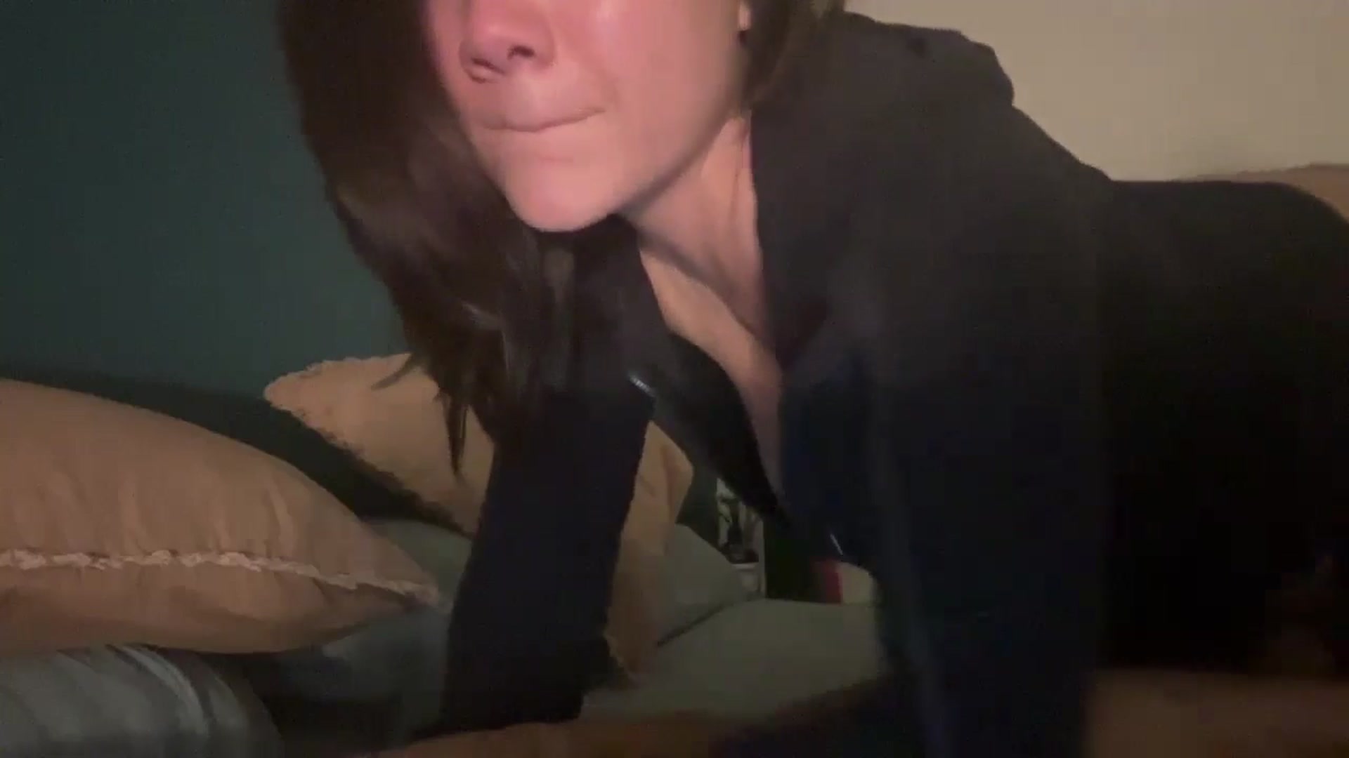 Gallery image thumbnail from imava's myfreecams stream on, 04/27/2024, 02:44 image 11 of 20
