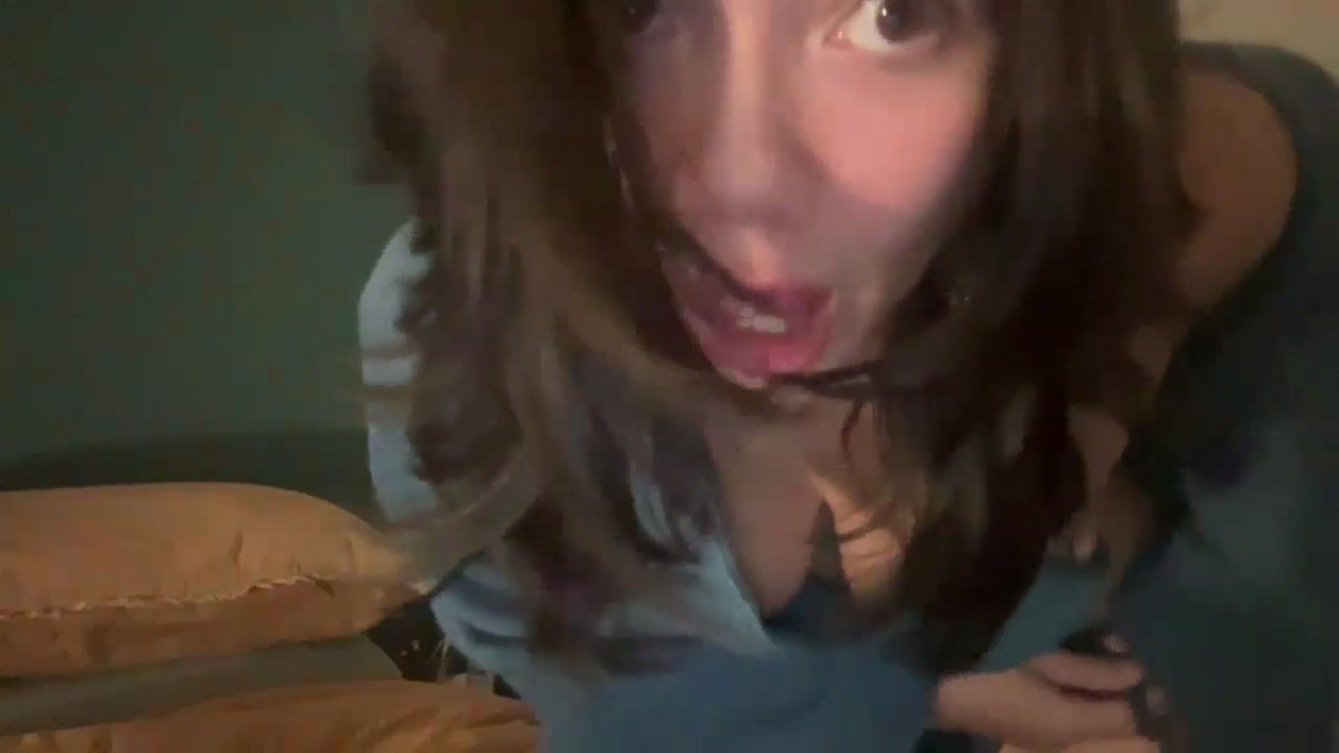 Gallery image thumbnail from imava's myfreecams stream on, 04/27/2024, 18:23 image 13 of 20
