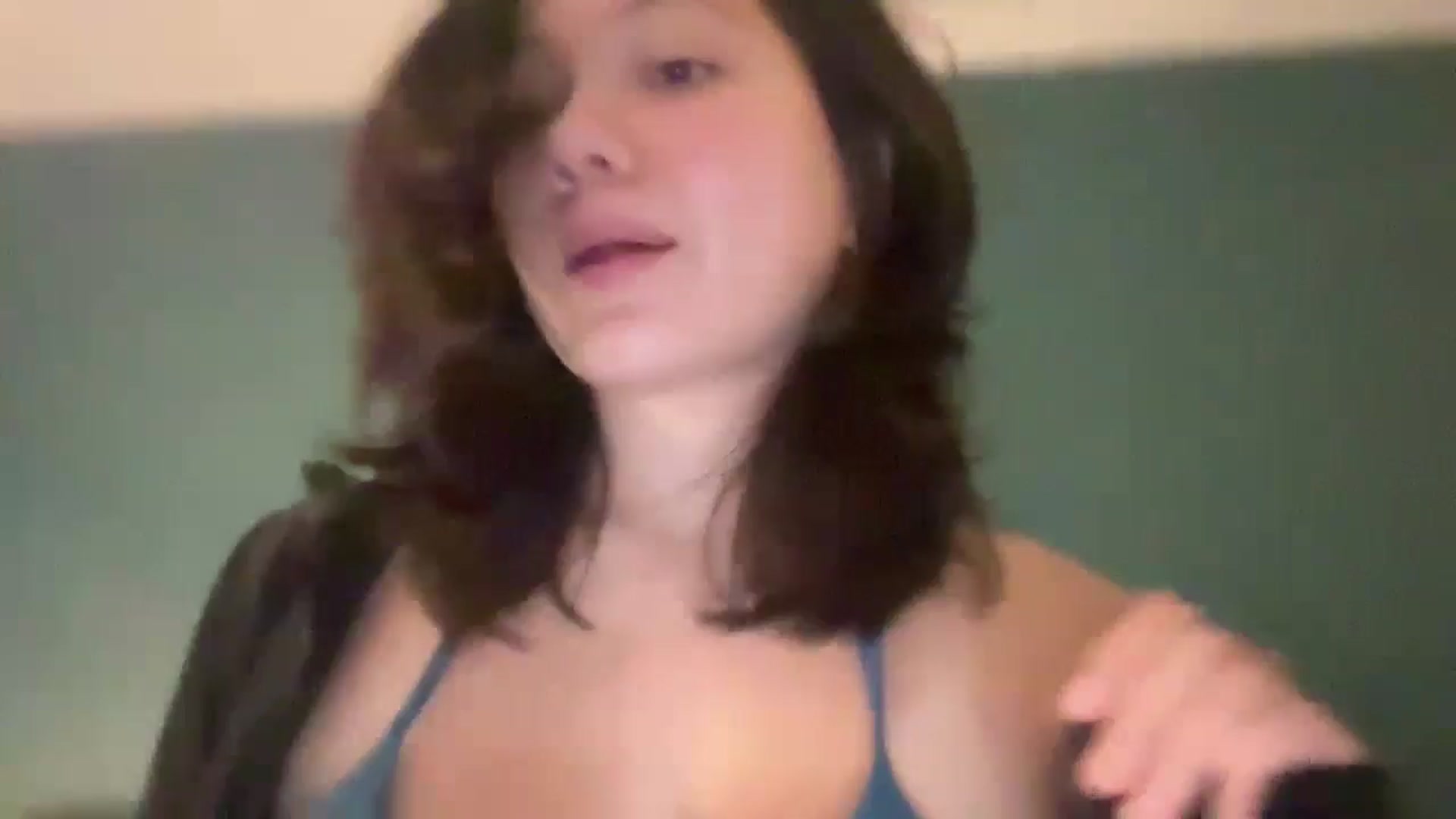Gallery image thumbnail from imava's myfreecams stream on, 04/27/2024, 19:31 image 7 of 20