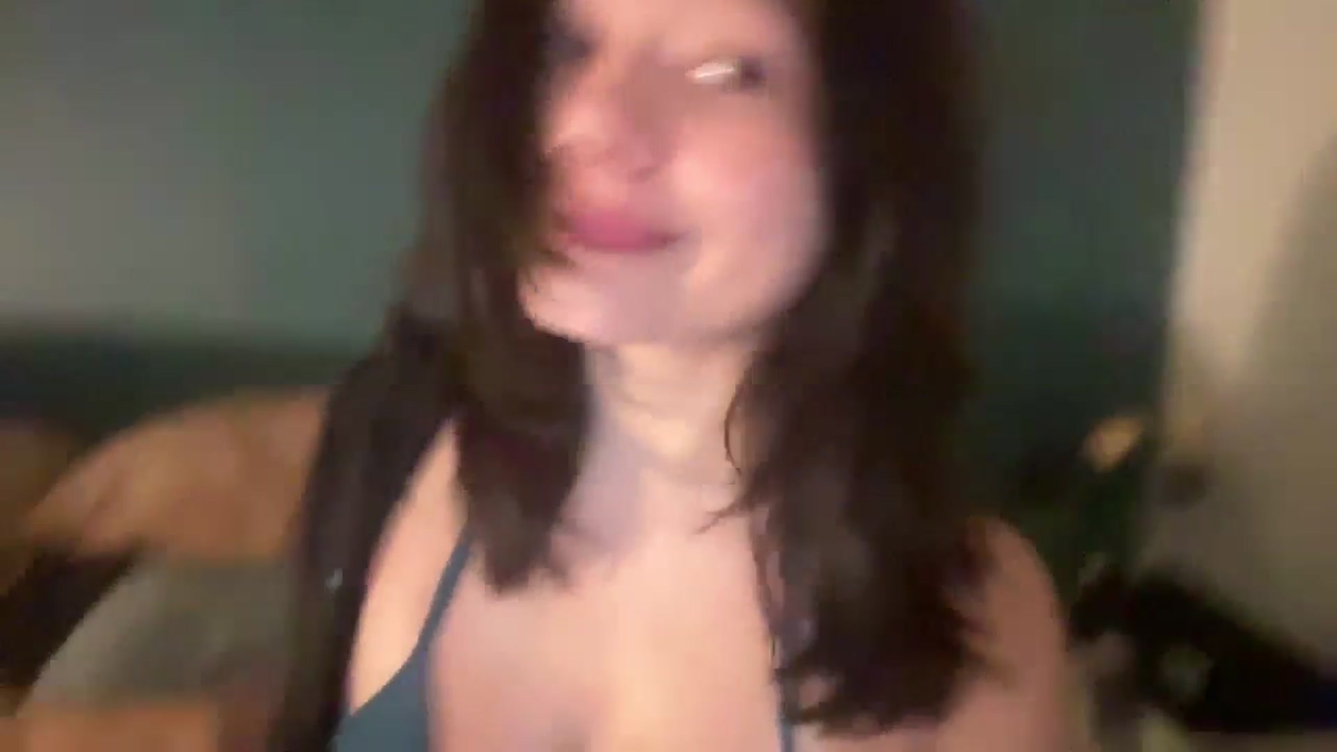 Gallery image thumbnail from imava's myfreecams stream on, 04/27/2024, 19:31 image 14 of 20