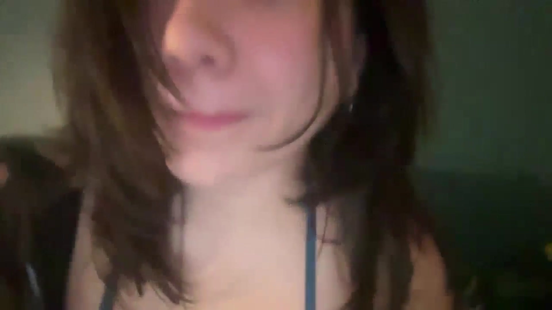 Gallery image thumbnail from imava's myfreecams stream on, 04/27/2024, 19:31 image 12 of 20