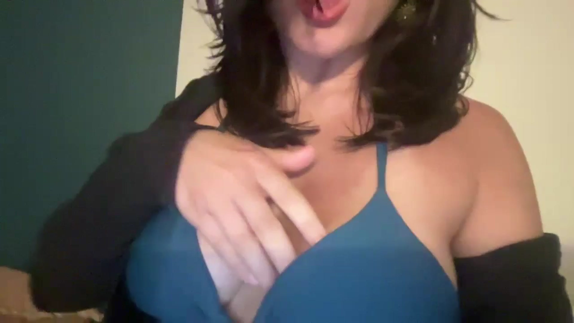 Gallery image thumbnail from imava's myfreecams stream on, 04/28/2024, 05:48 image 1 of 20