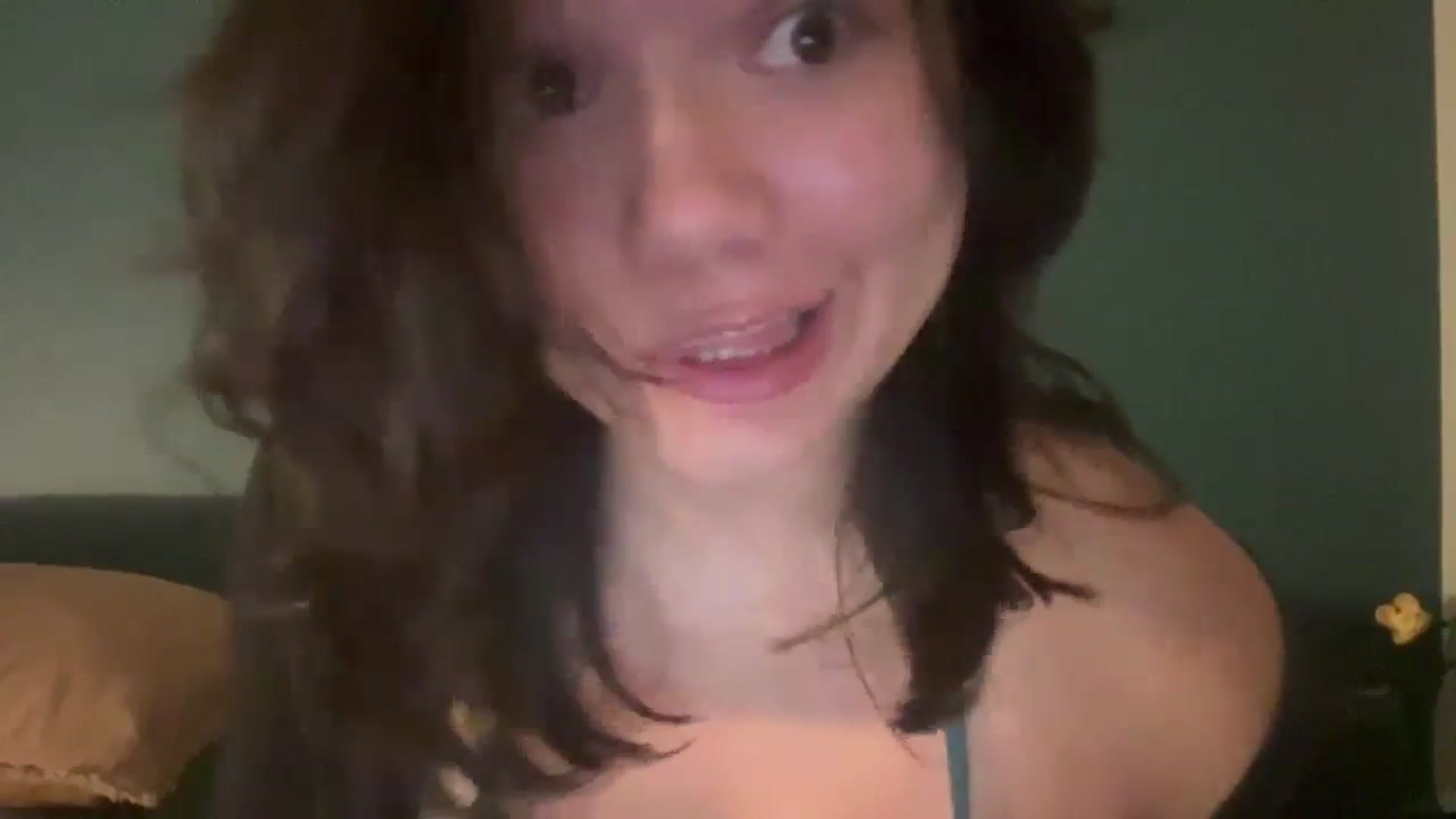 Gallery image thumbnail from imava's myfreecams stream on, 04/28/2024, 05:48 image 4 of 20