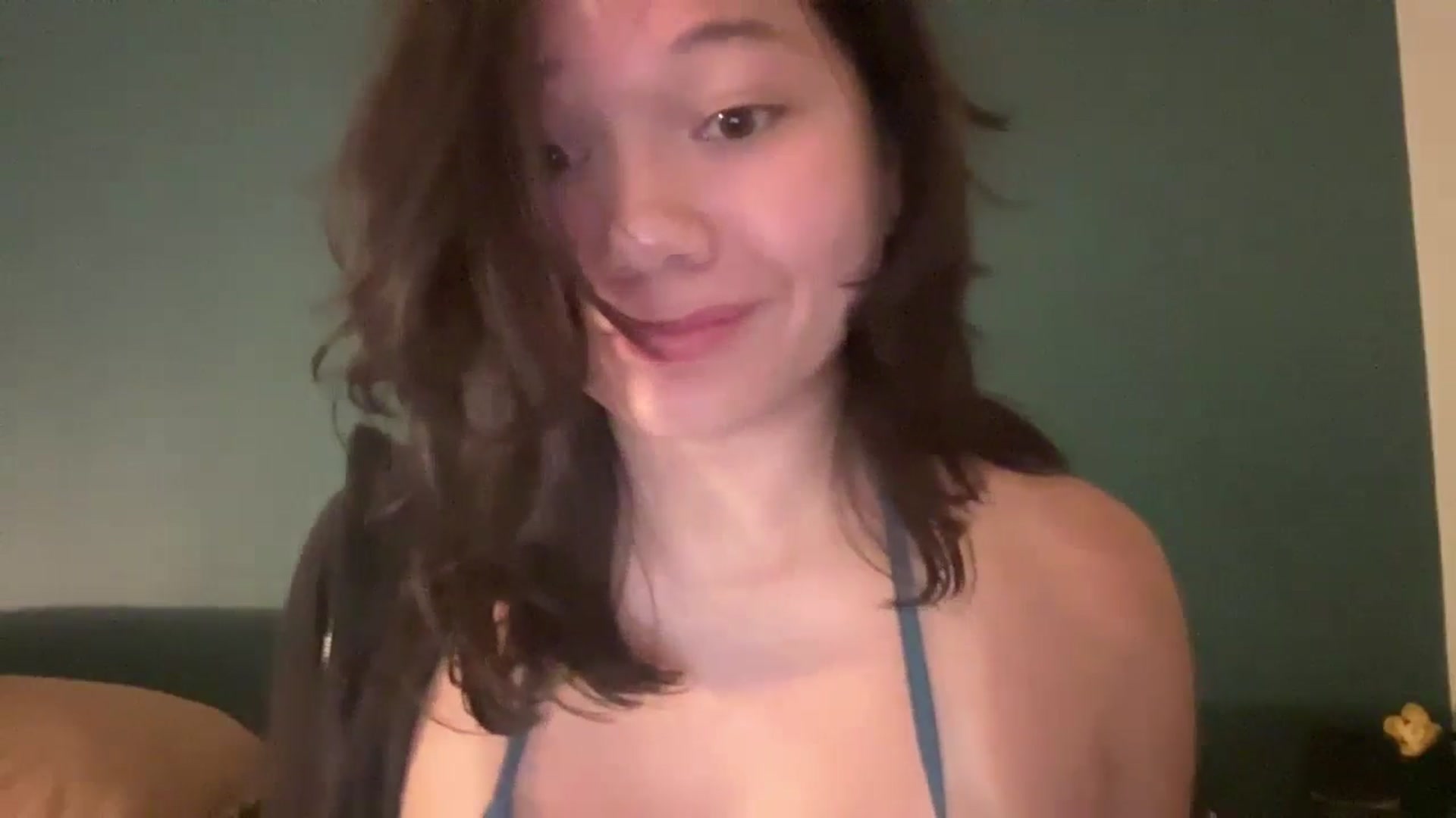 Gallery image thumbnail from imava's myfreecams stream on, 04/28/2024, 05:48 image 5 of 20