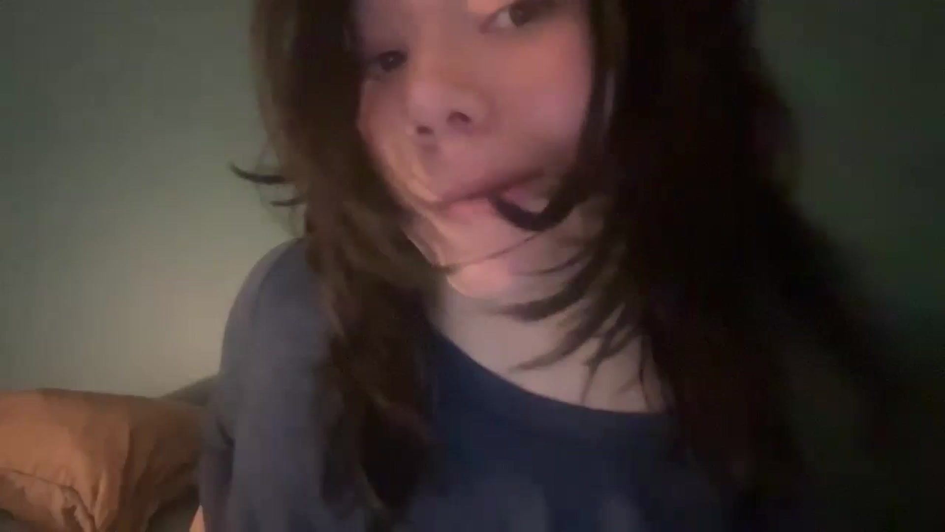Gallery image thumbnail from imava's myfreecams stream on, 04/29/2024, 06:33 image 14 of 20