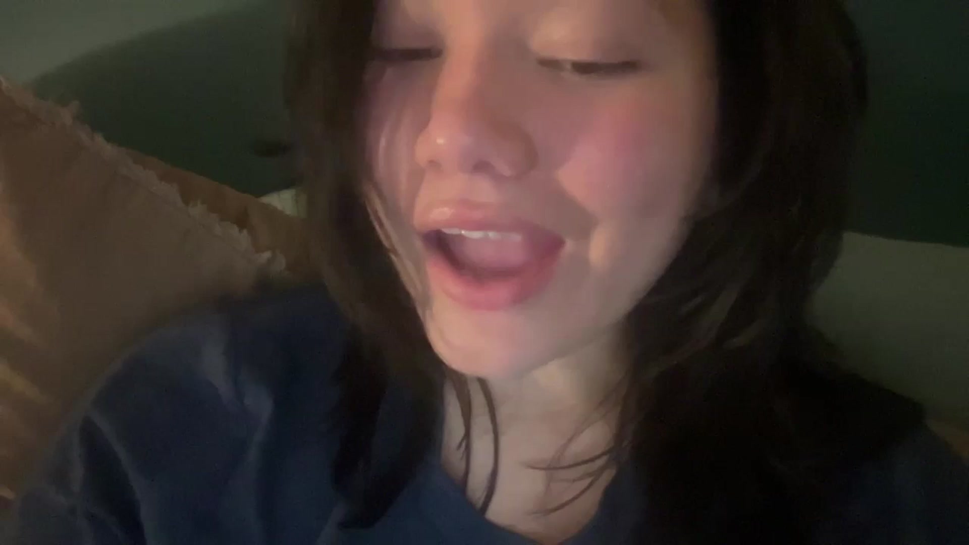 Gallery image thumbnail from imava's myfreecams stream on, 04/29/2024, 07:14 image 11 of 20