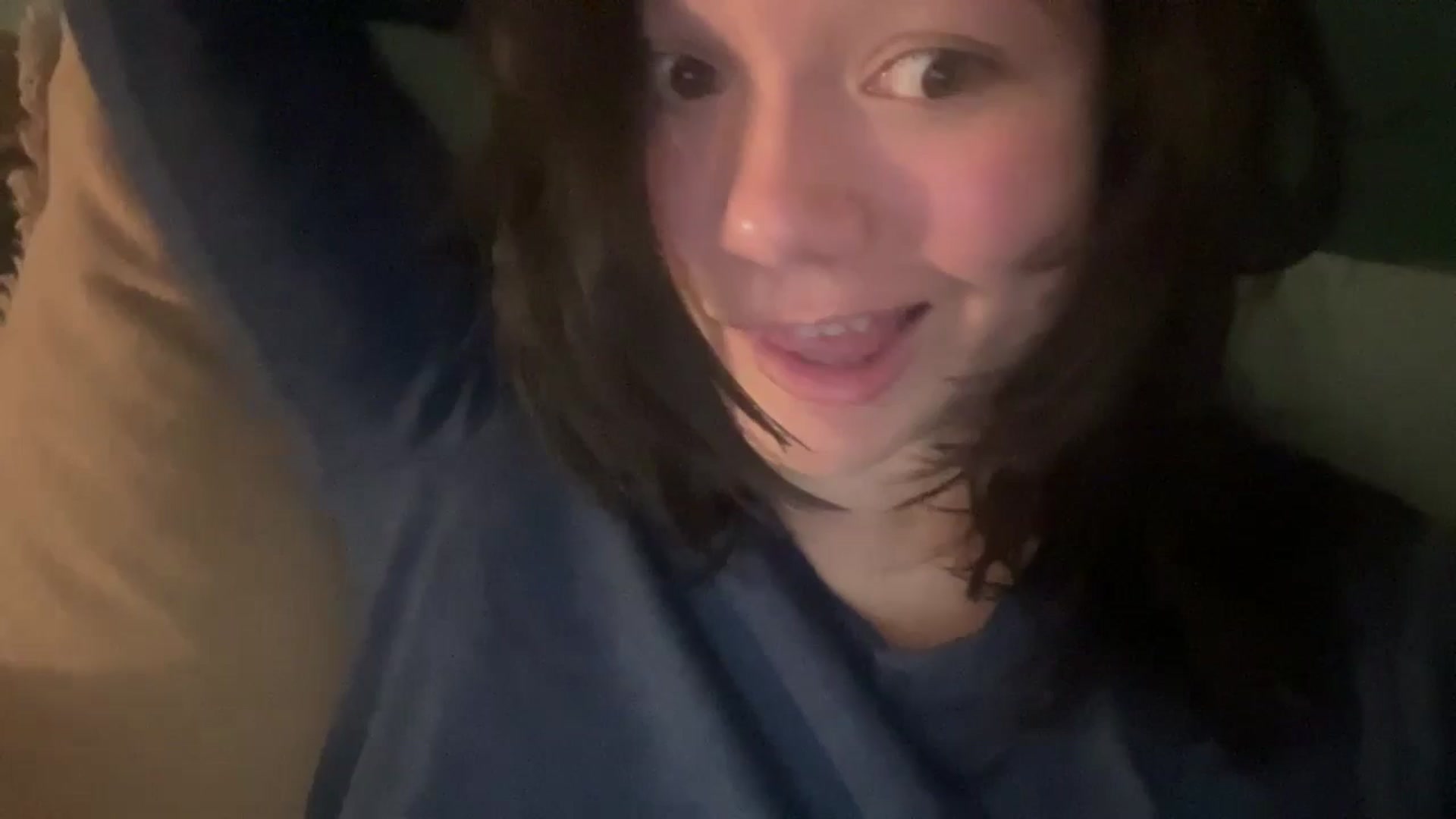 Gallery image thumbnail from imava's myfreecams stream on, 04/29/2024, 07:14 image 18 of 20