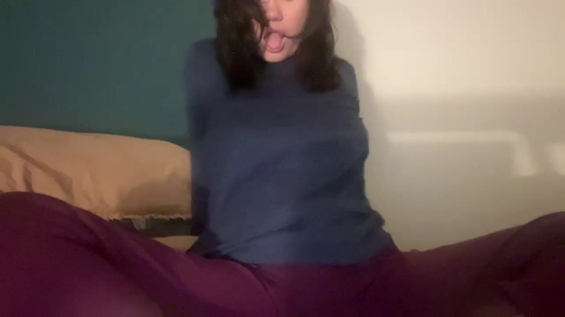 Gallery image thumbnail from imava's myfreecams stream on, 04/29/2024, 19:34 image 14 of 20
