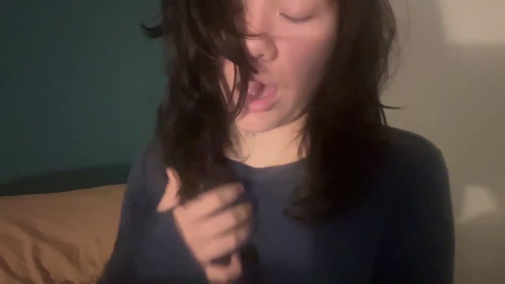 Gallery image thumbnail from imava's myfreecams stream on, 04/29/2024, 19:34 image 20 of 20