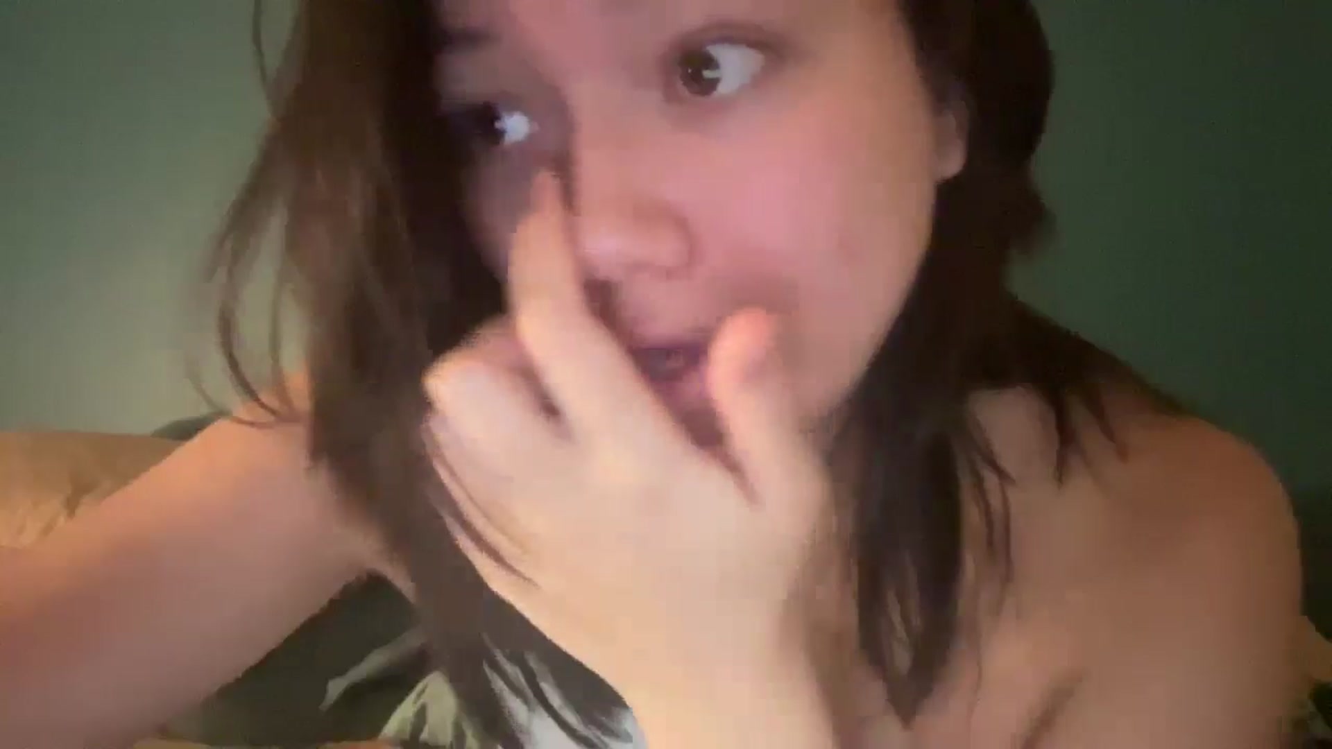 Gallery image thumbnail from imava's myfreecams stream on, 04/30/2024, 23:04 image 18 of 20