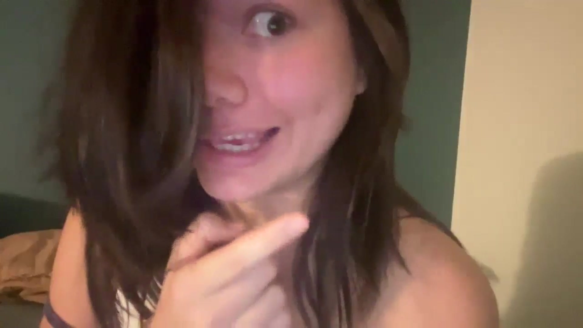 Gallery image thumbnail from imava's myfreecams stream on, 04/30/2024, 23:04 image 11 of 20